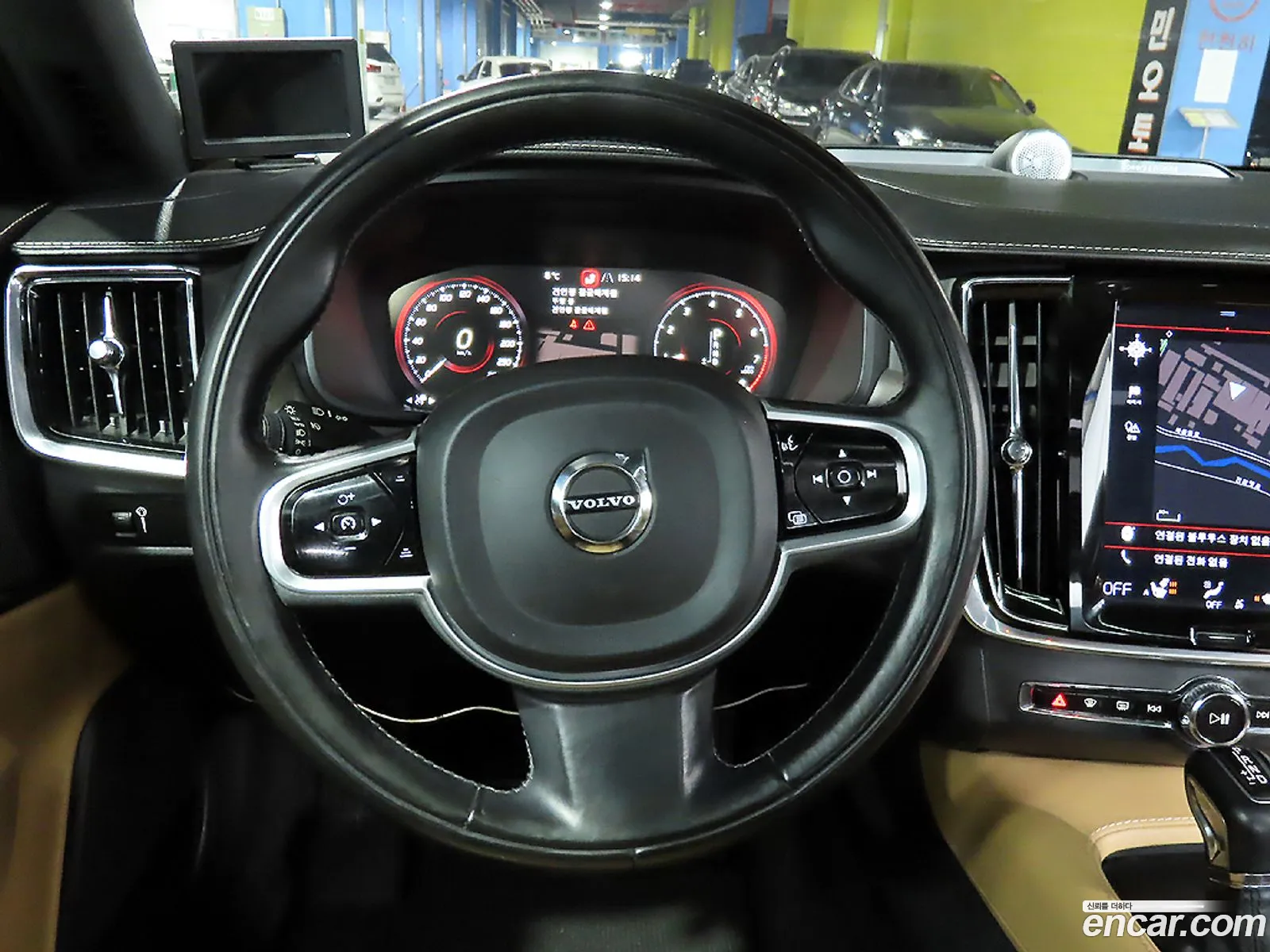 Volvo V90 Cross Country 2018 — 15