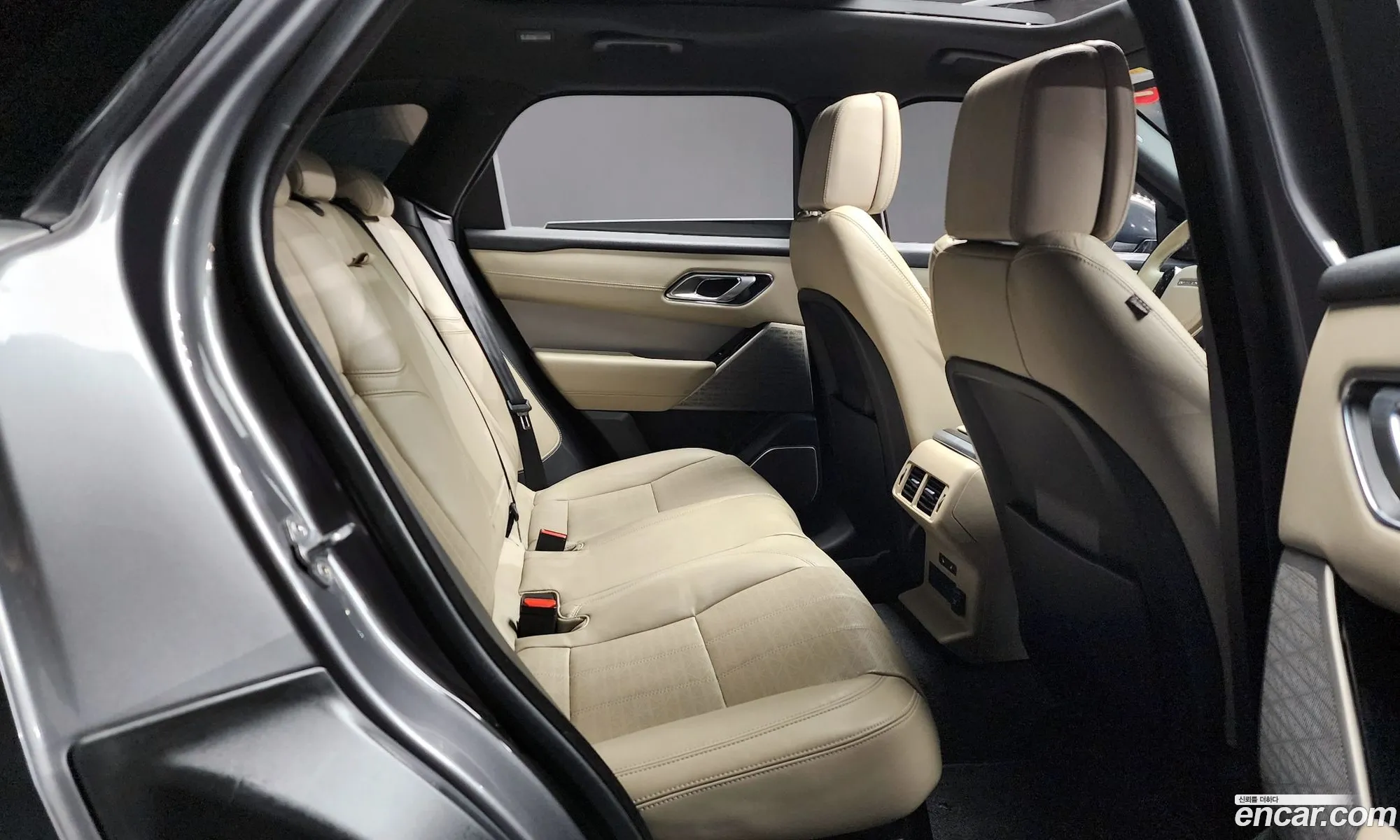 Land Rover Range Rover Velar 2018 — 2