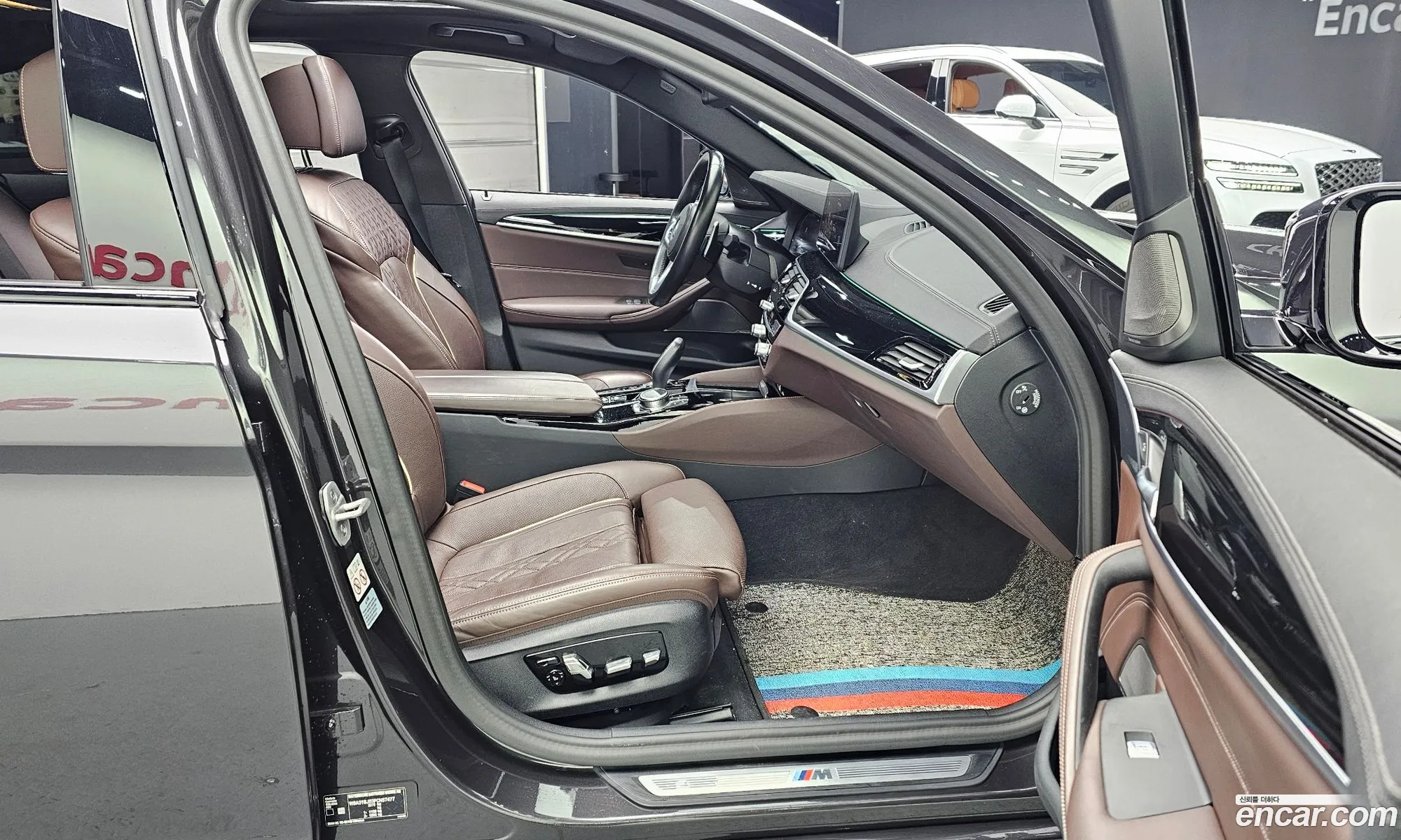 BMW 5 Series 2023 — 9