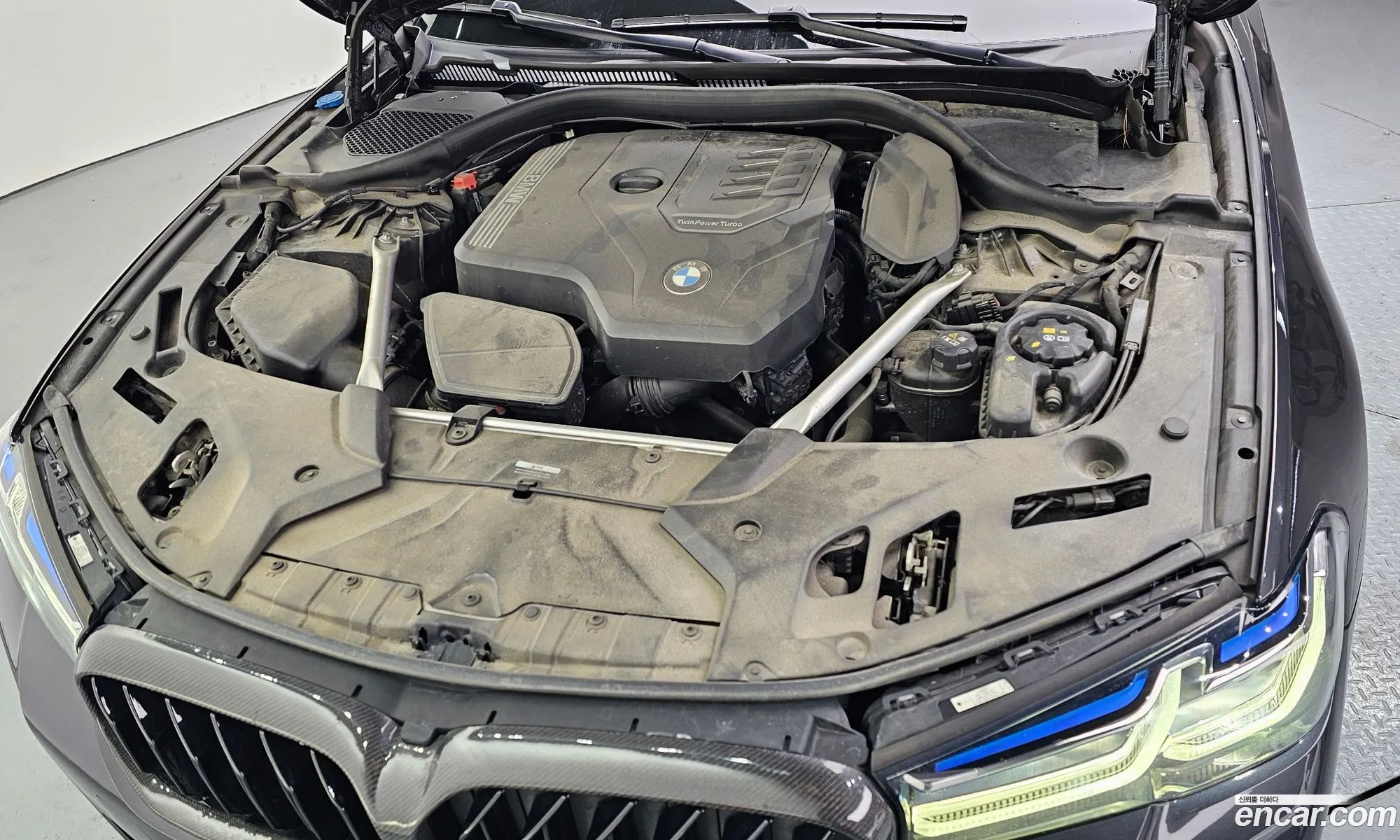 BMW 5 Series 2023 — 18