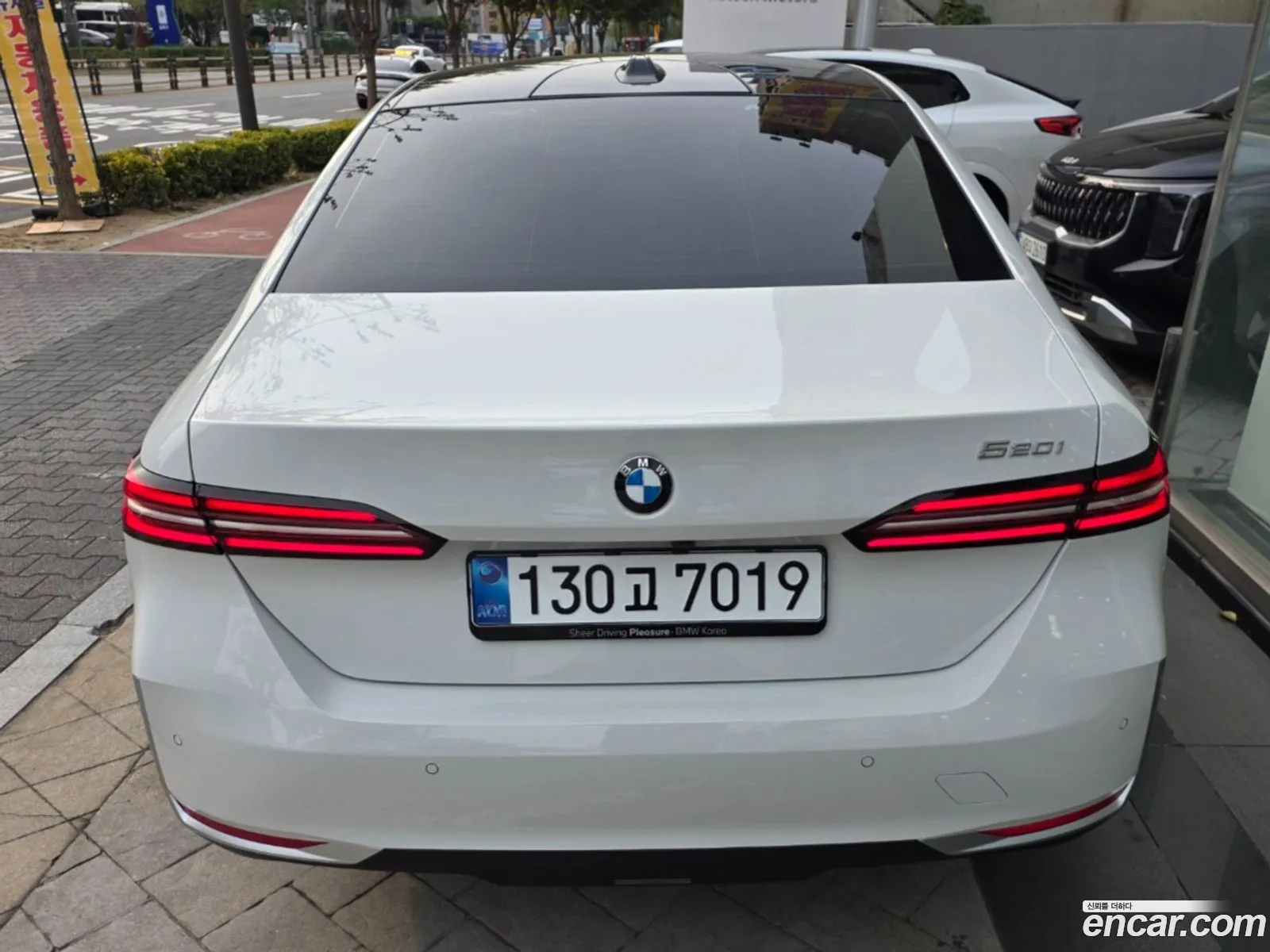 BMW 5 Series 2025 — 11