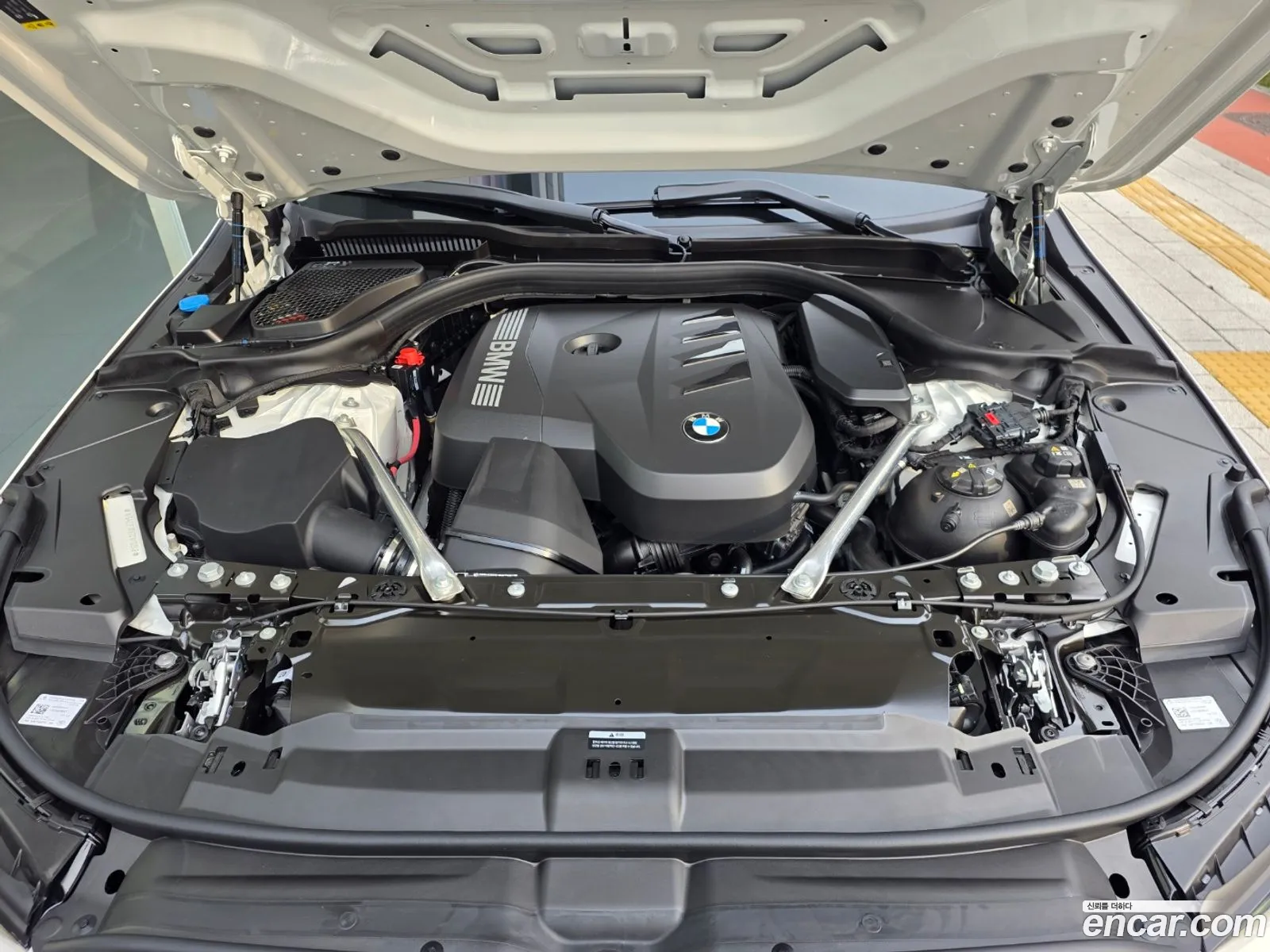 BMW 5 Series 2025 — 18