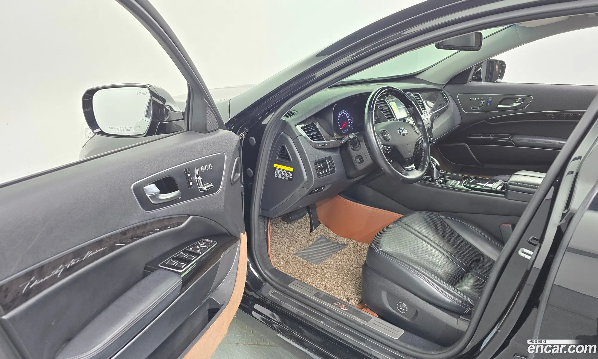 Kia K9 2016 — 11