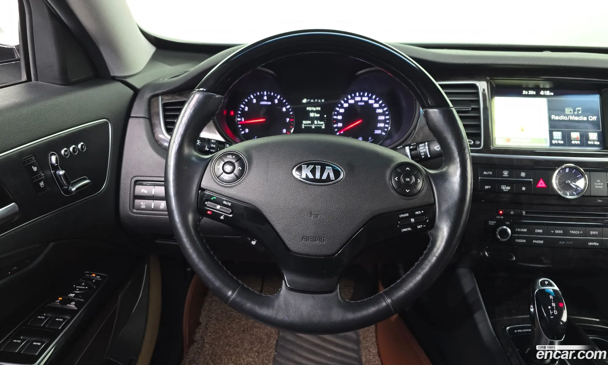 Kia K9 2016 — 18