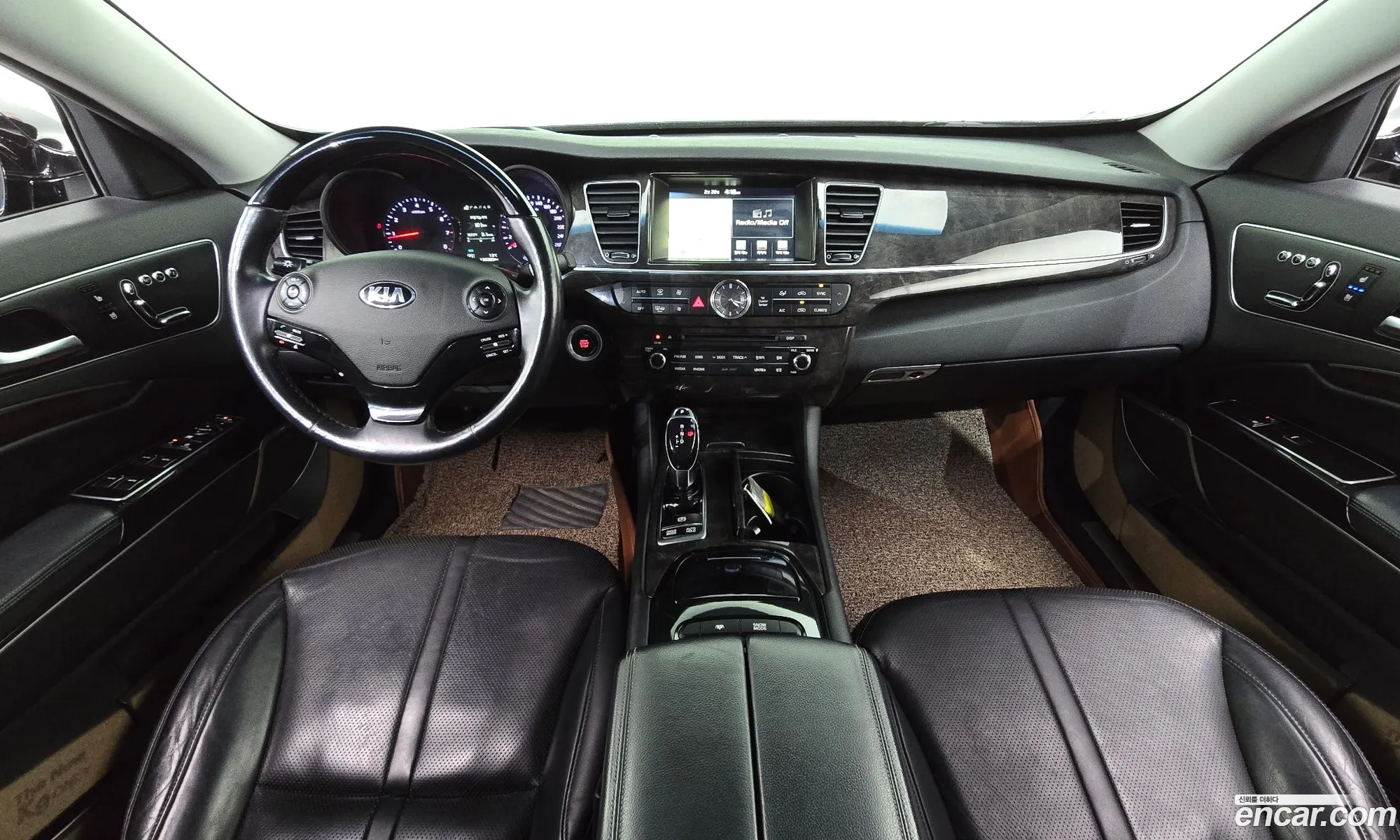 Kia K9 2016 — 17