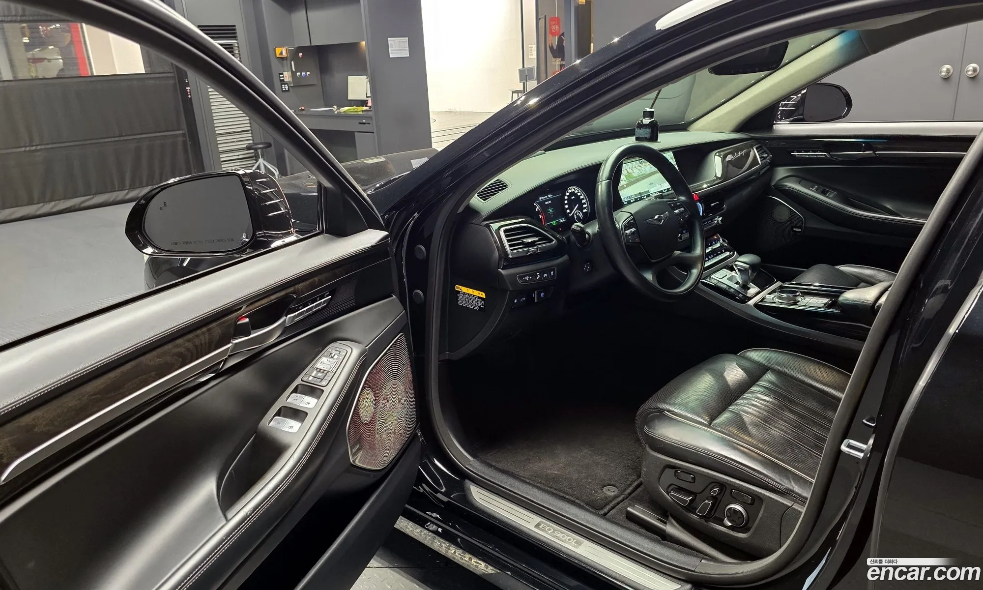 Genesis EQ900 2016 — 5