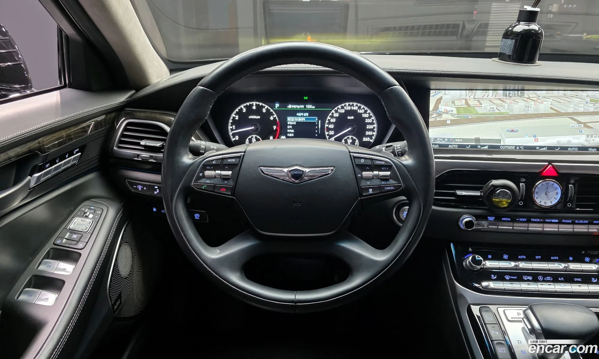 Genesis EQ900 2016 — 9