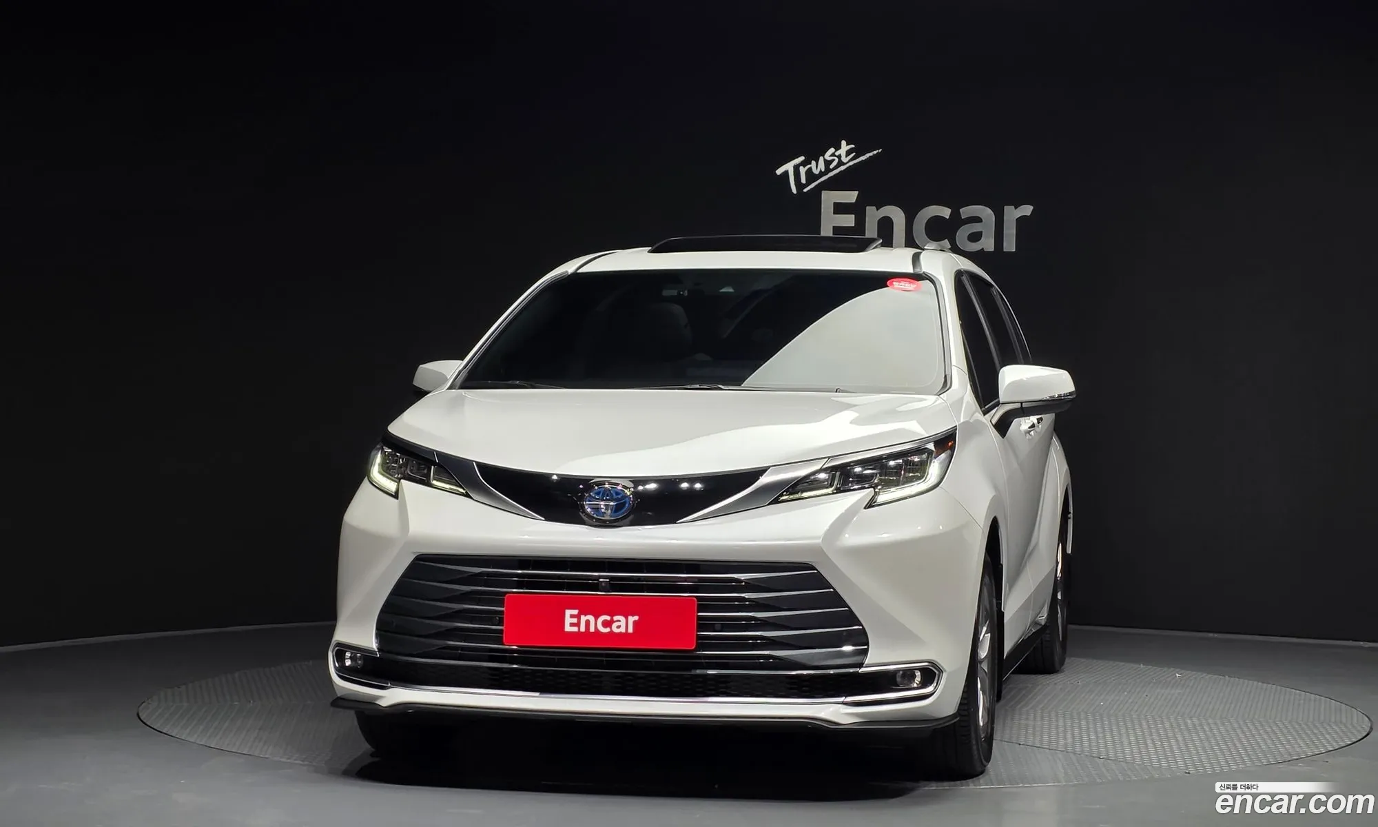 Toyota Sienna 2024 — 4