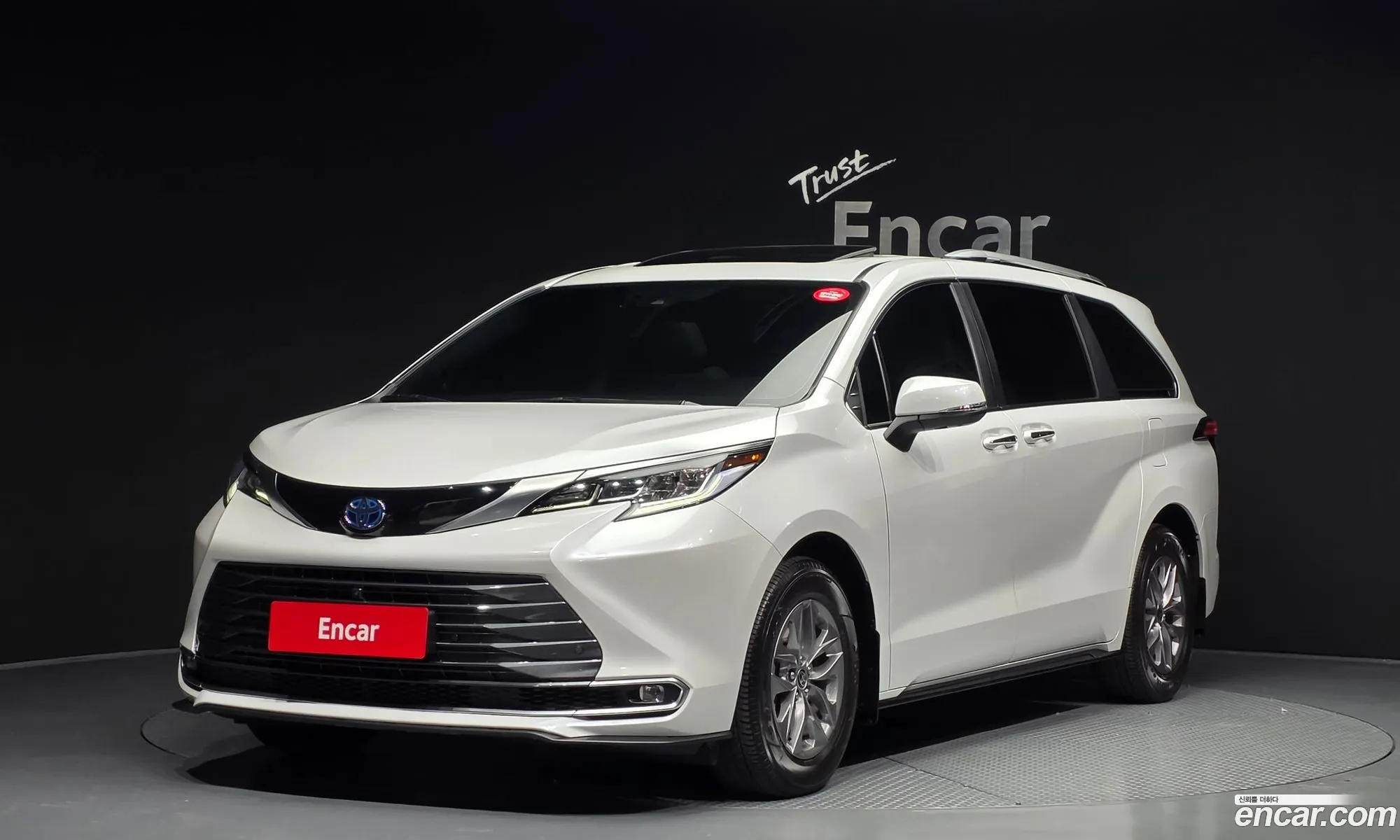 Toyota Sienna 2024 — 2
