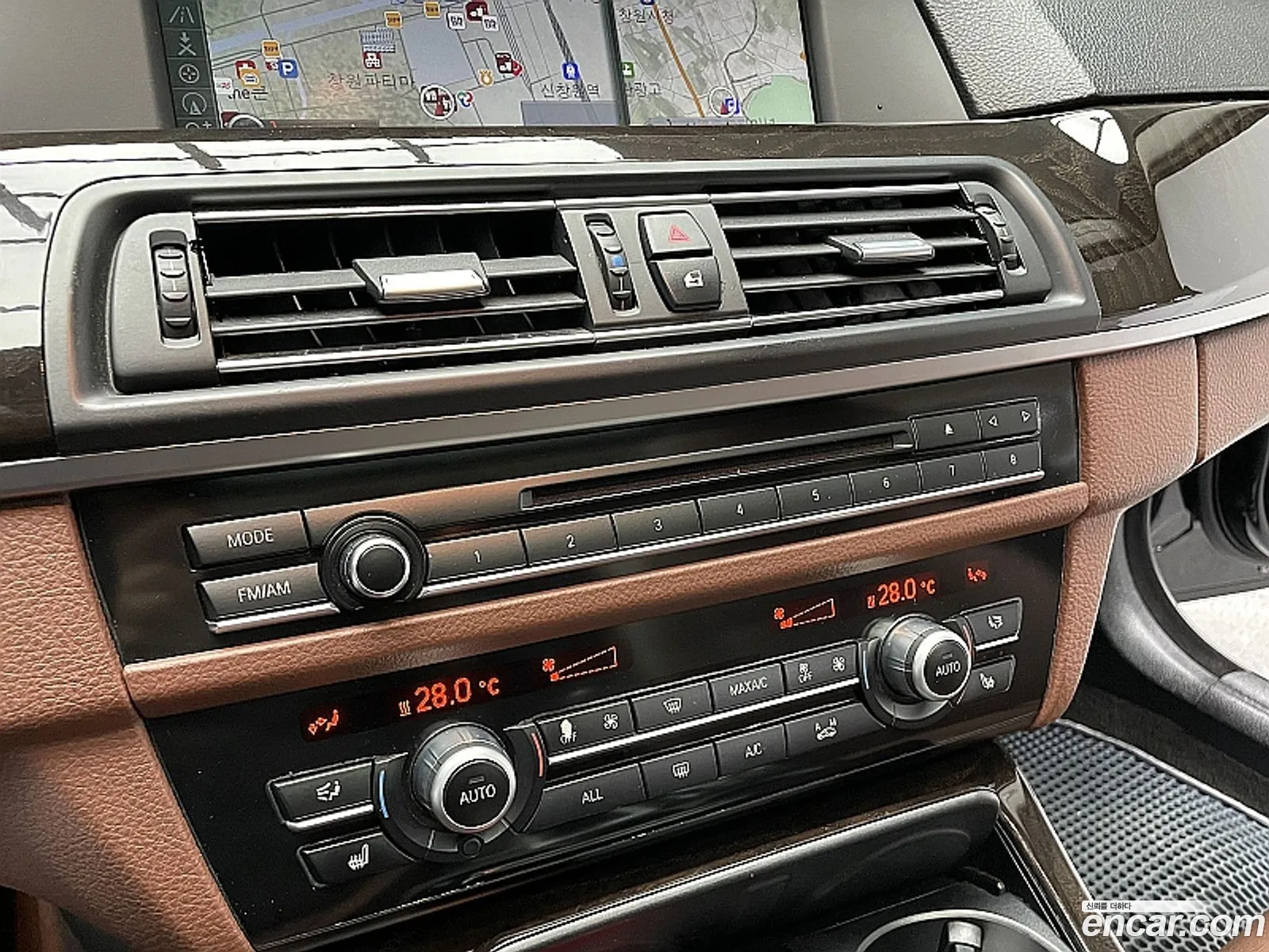 BMW 5 Series 2012 — 16