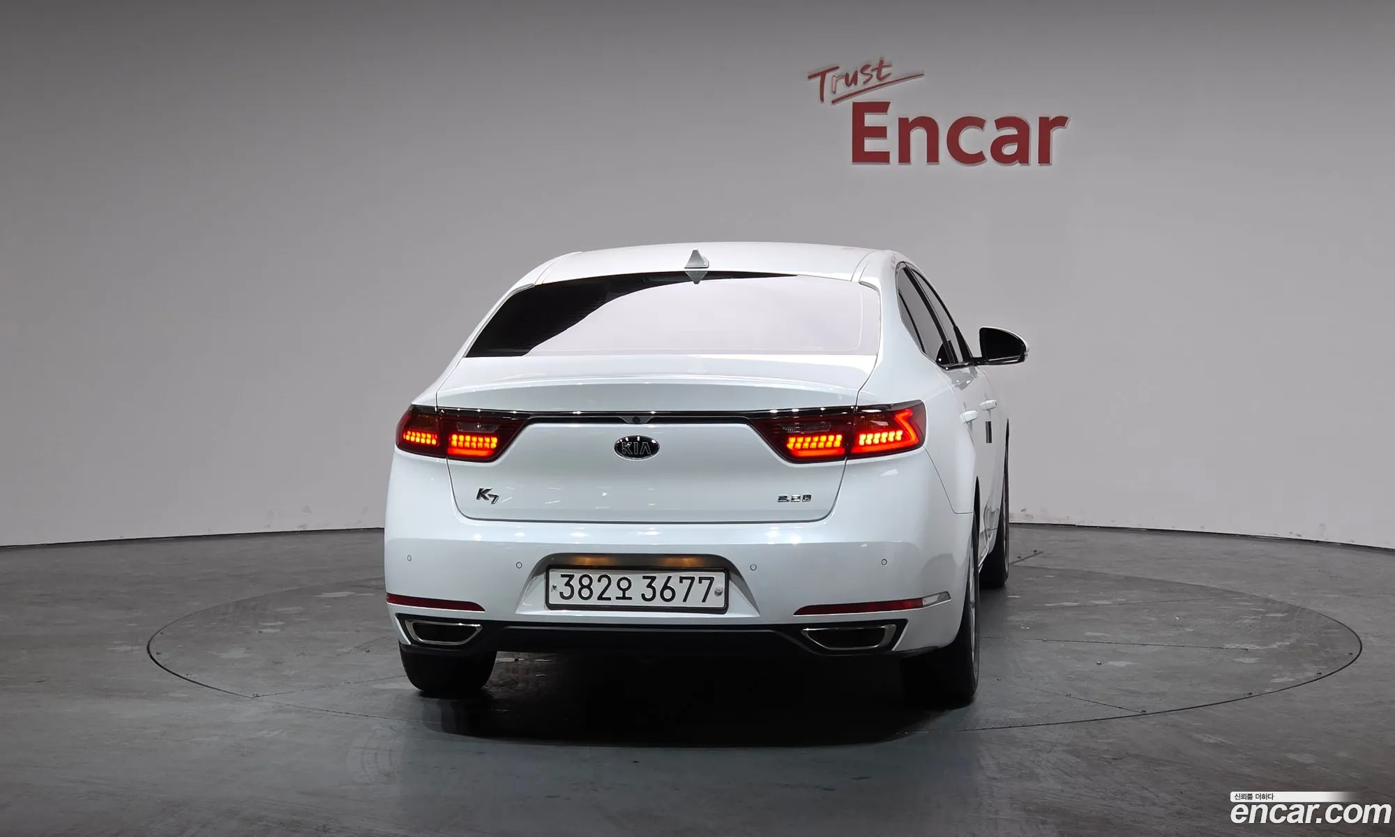 Kia K7 2019 — 12