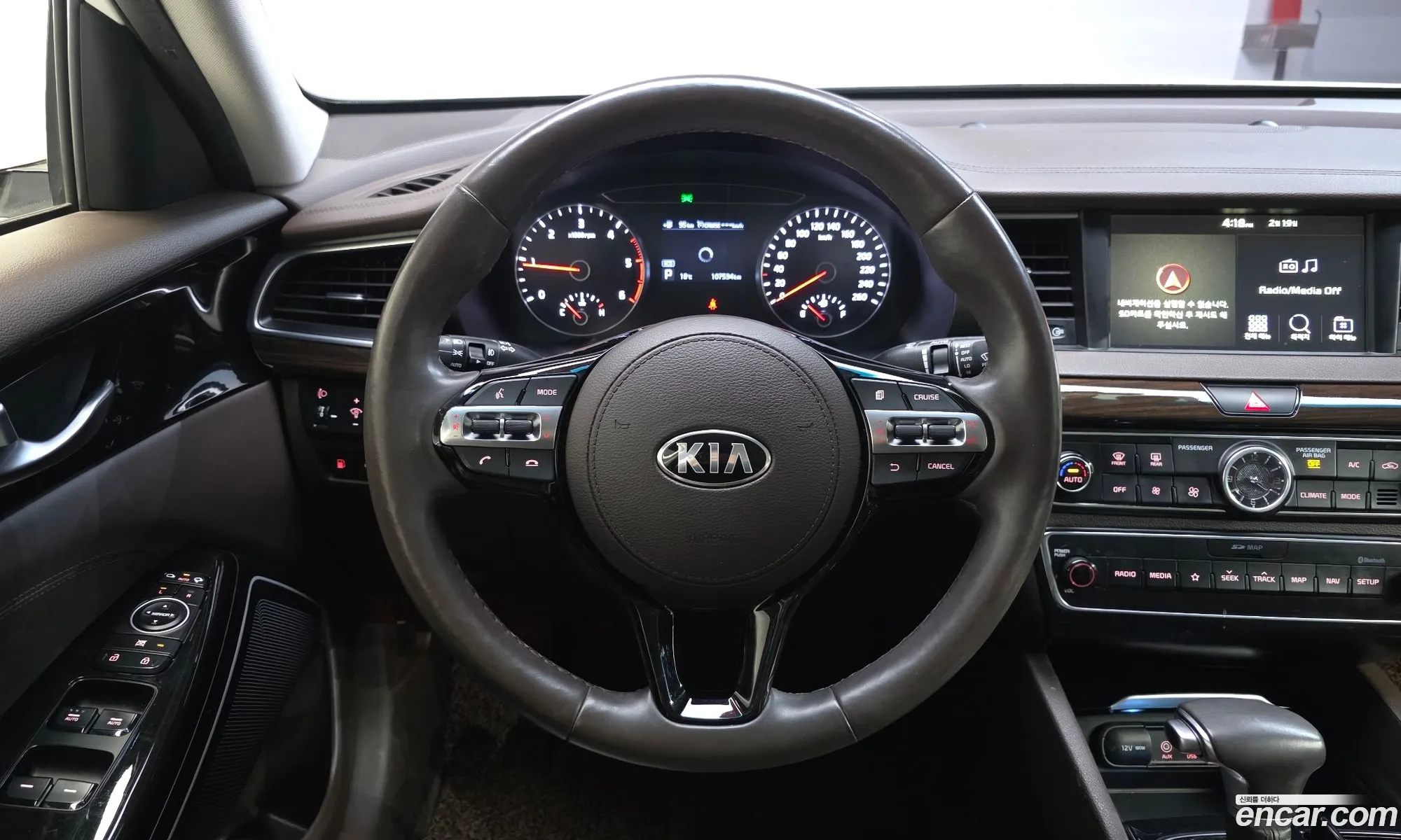 Kia K7 2019 — 11