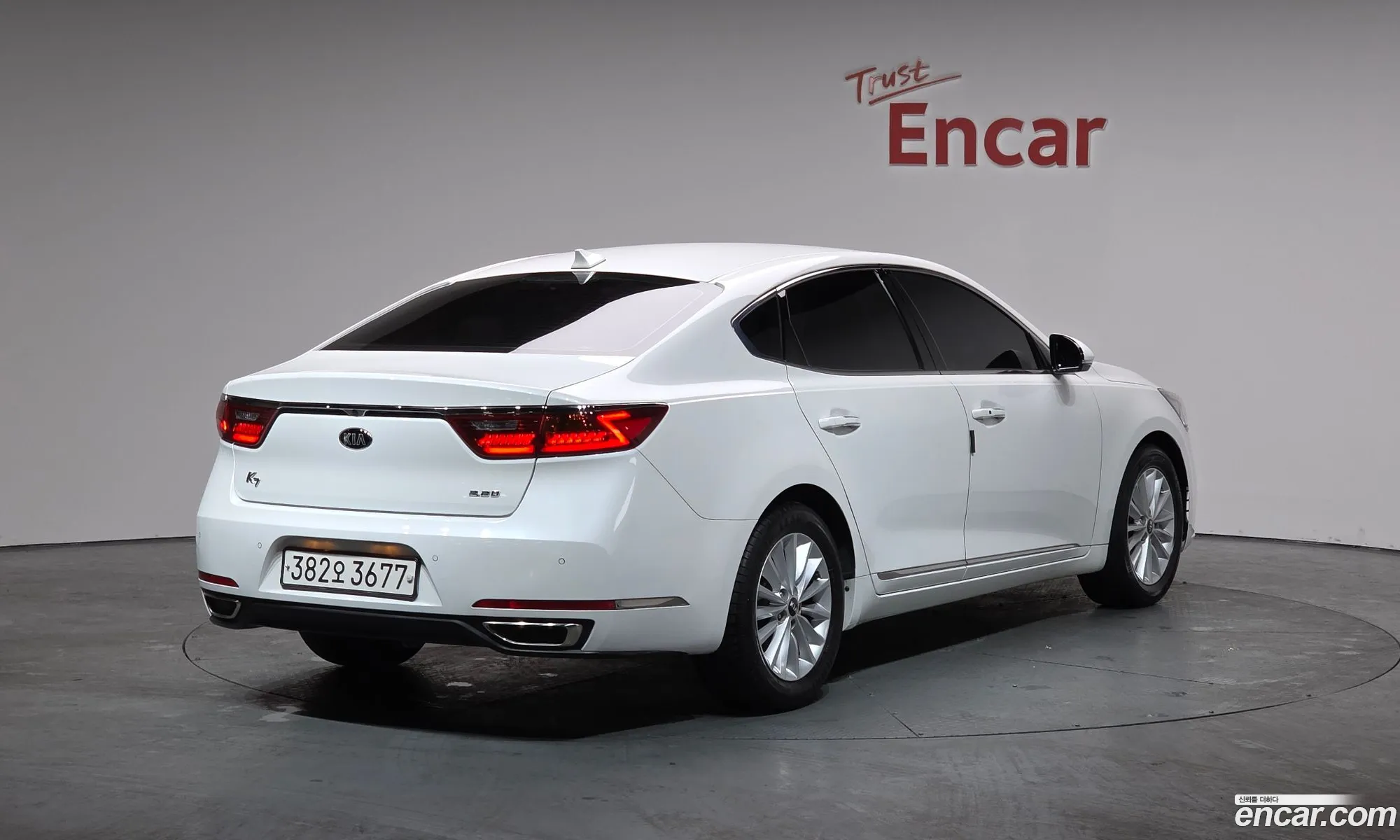 Kia K7 2019 — 9