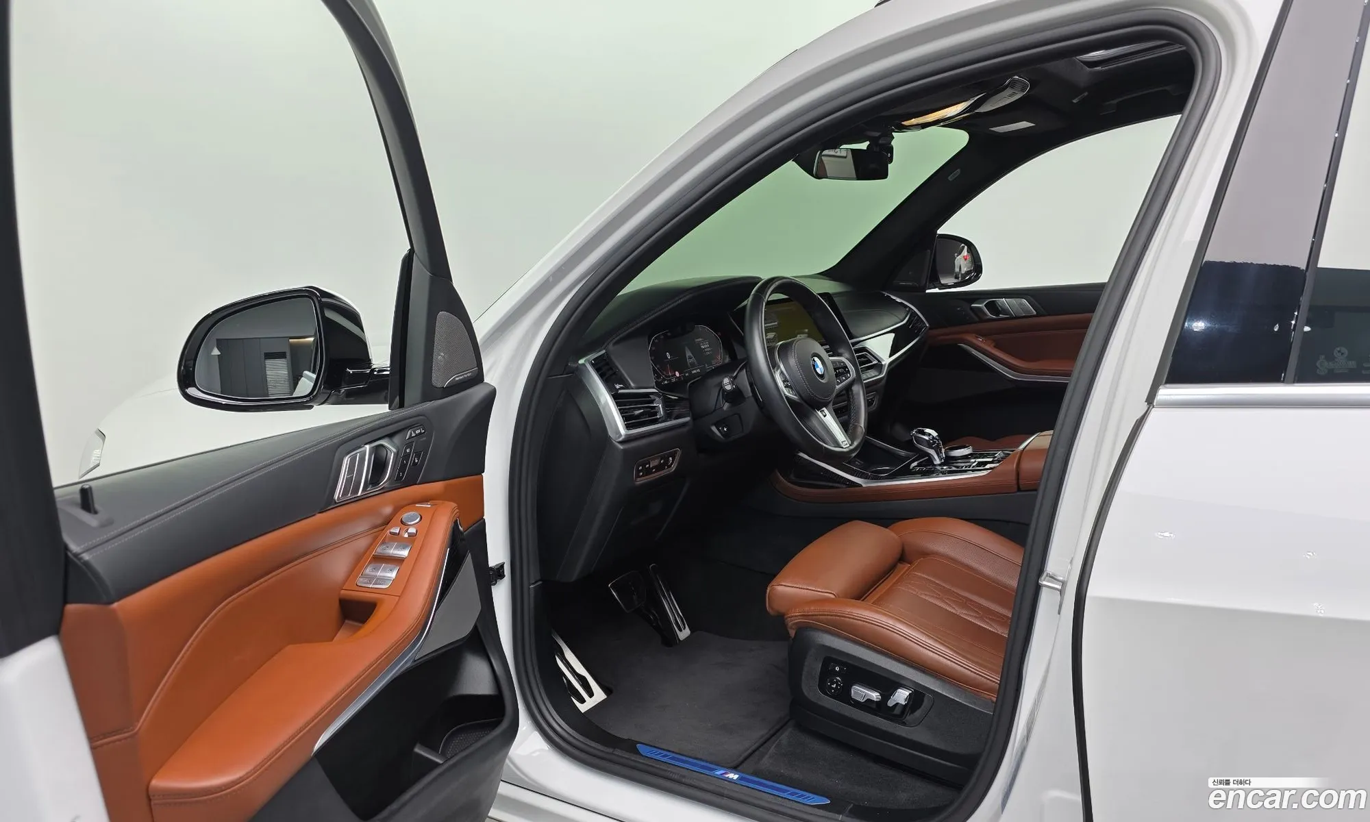 BMW X7 2021 WBACW2103M9F72932 — 8