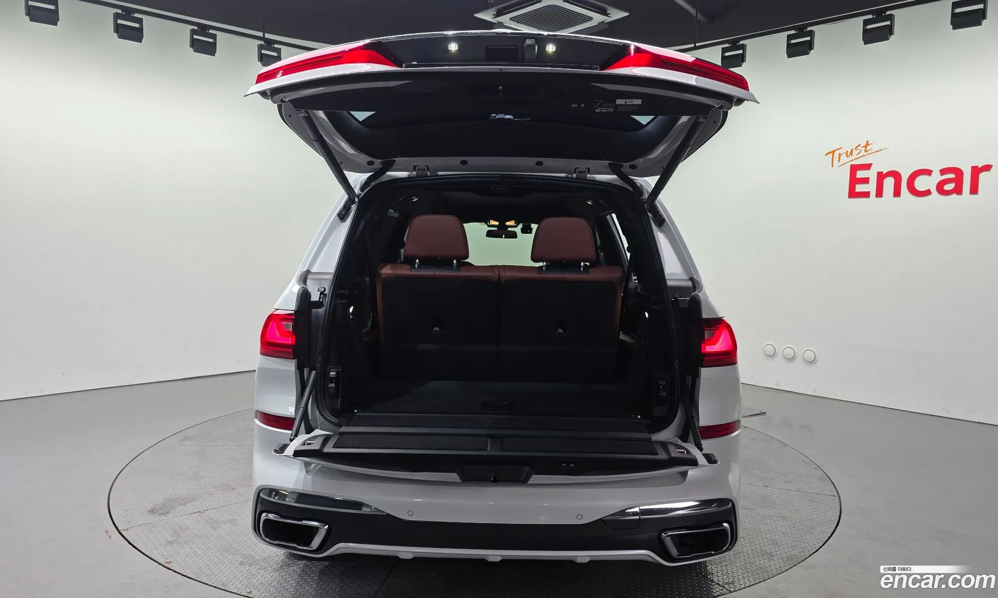 BMW X7 2021 WBACW2103M9F72932 — 2