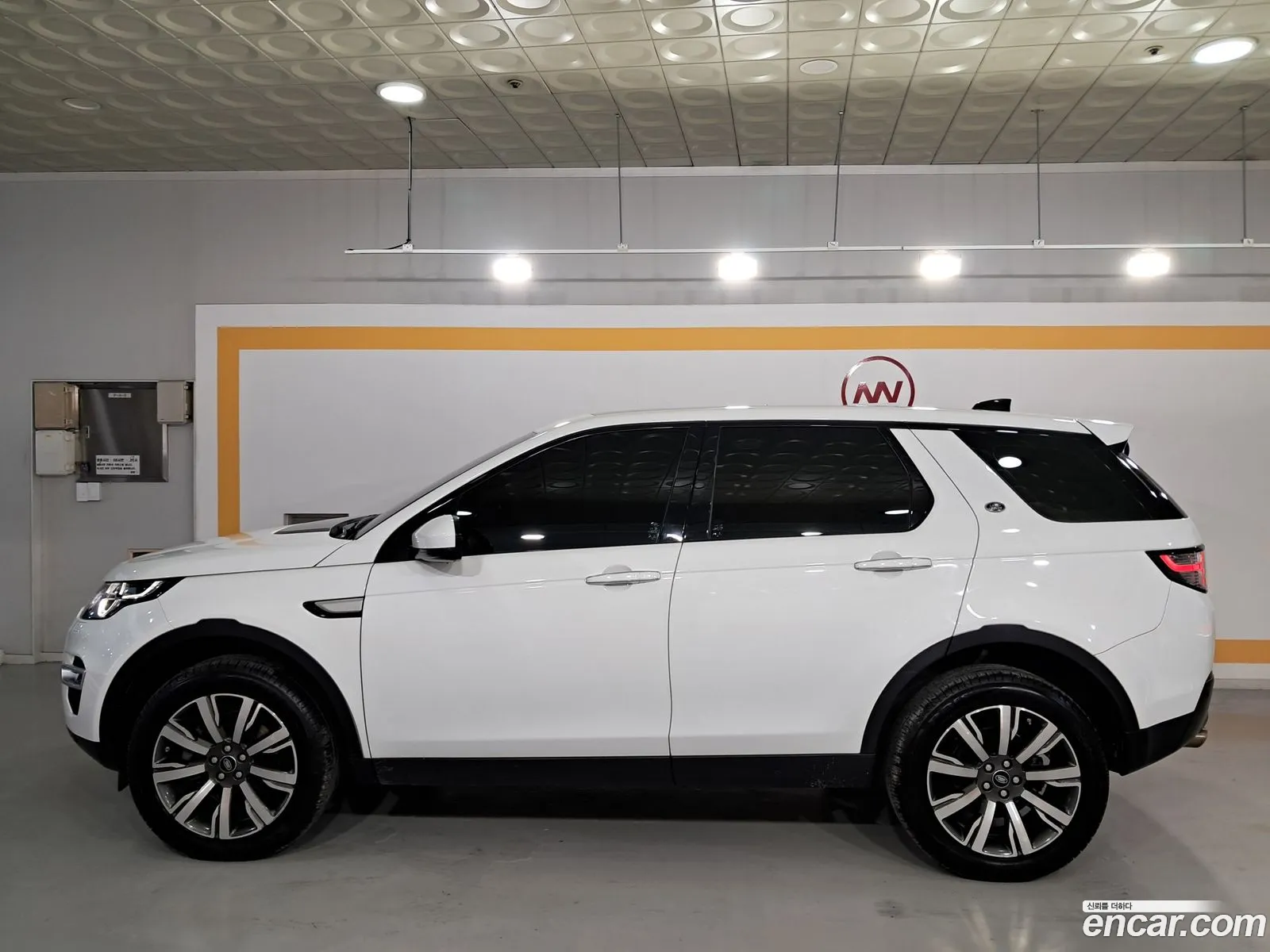 Land Rover Discovery Sport 2019 — 9