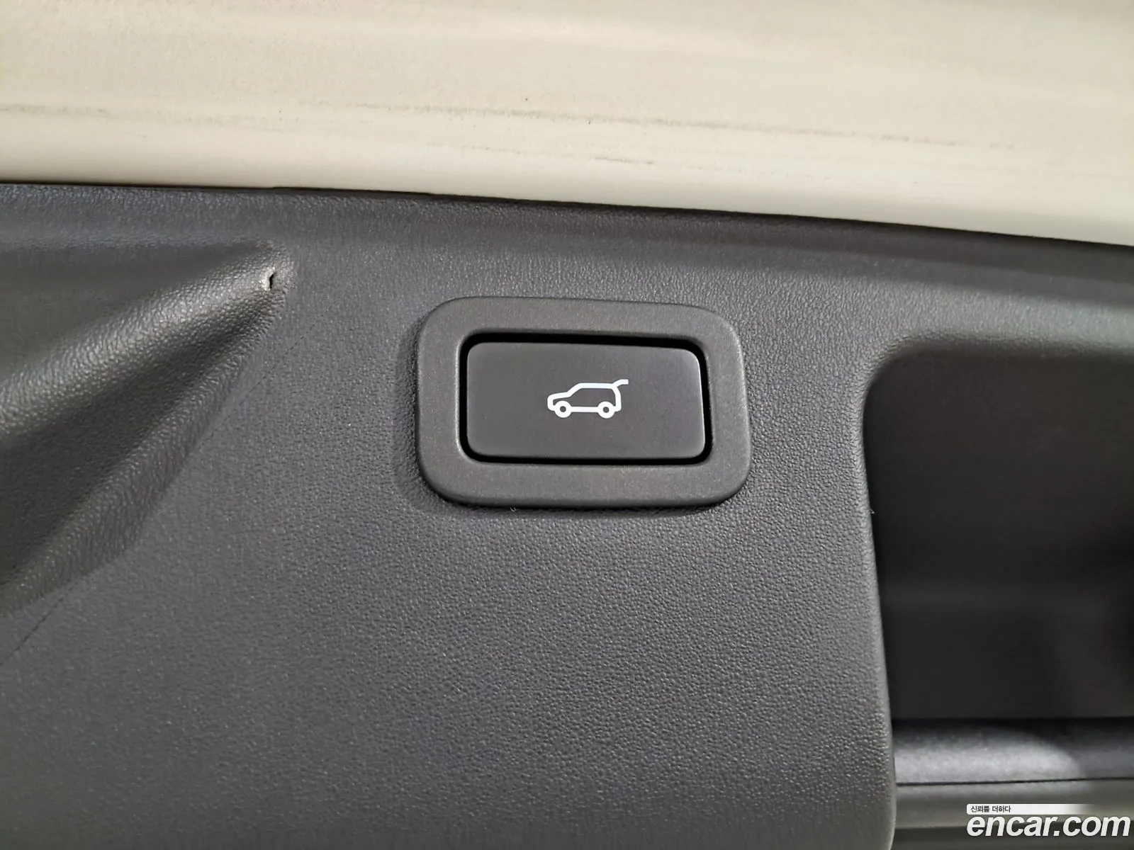 Land Rover Discovery Sport 2019 — 3