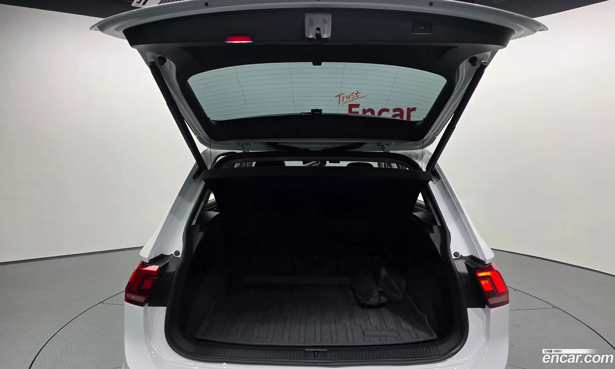 Volkswagen Tiguan 2024 — 12