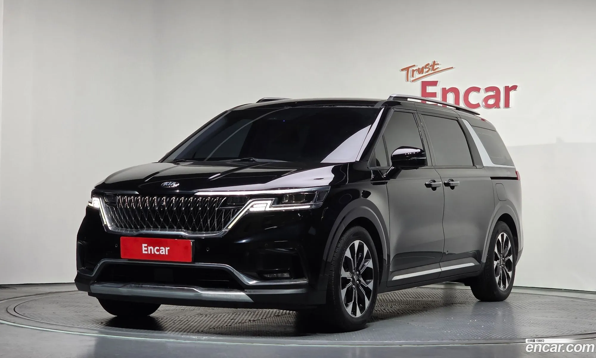 Kia Carnival 2021 — 12