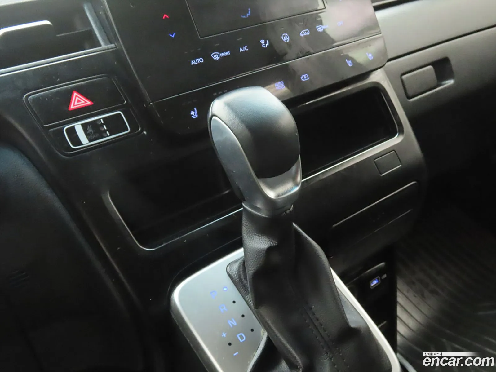 Hyundai Staria 2022 — 19