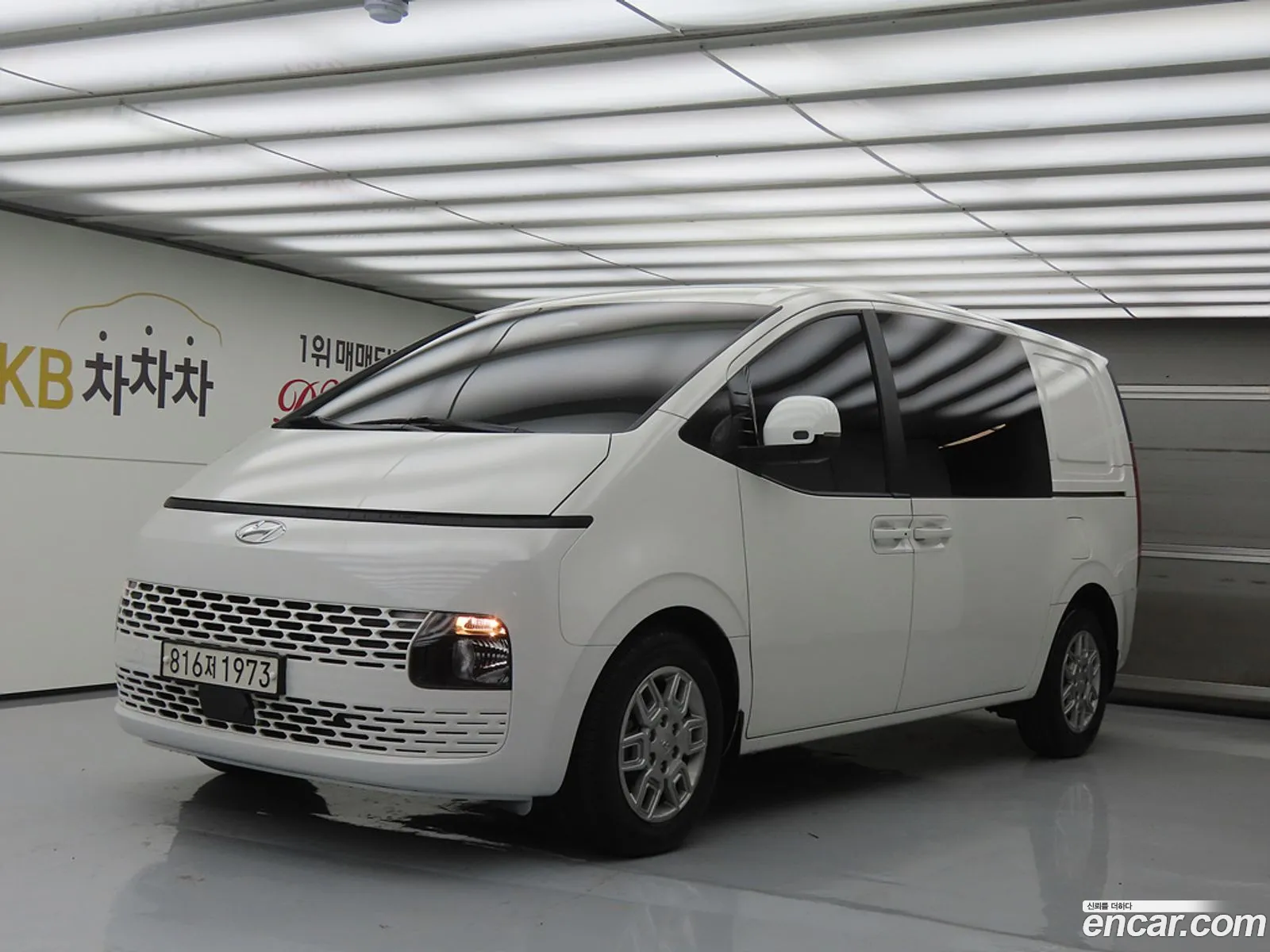 Hyundai Staria 2022 — 15