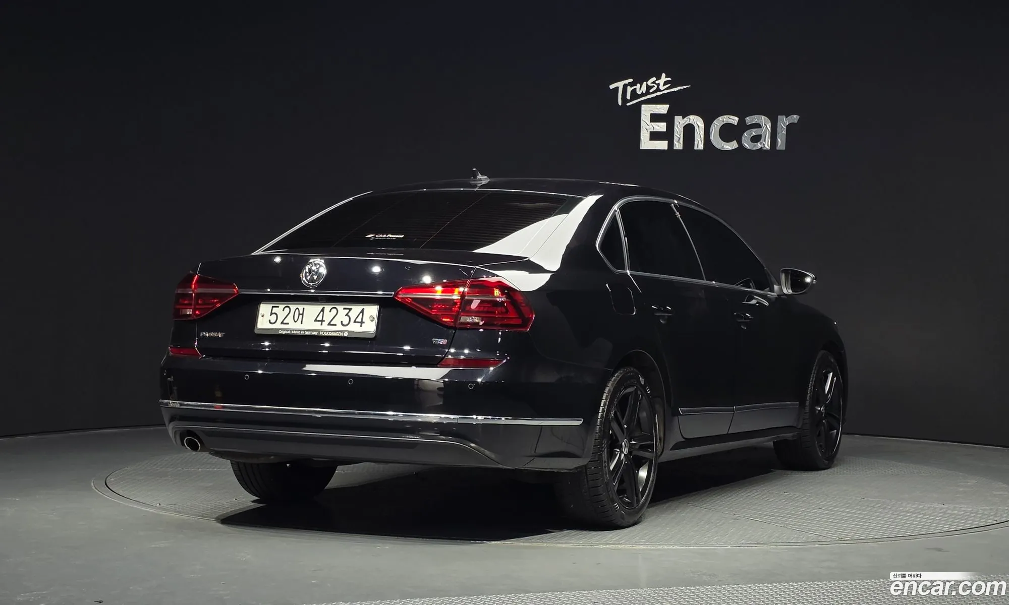 Volkswagen Passat 2018 — 17