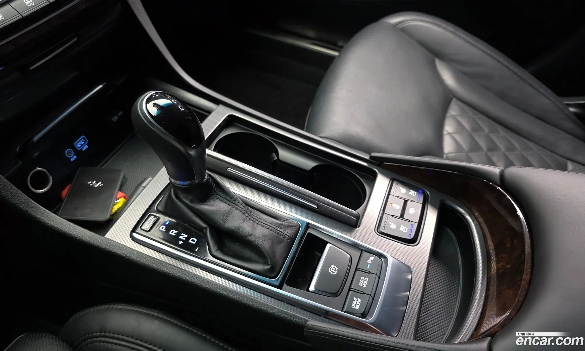 Hyundai Aslan 2015 — 15