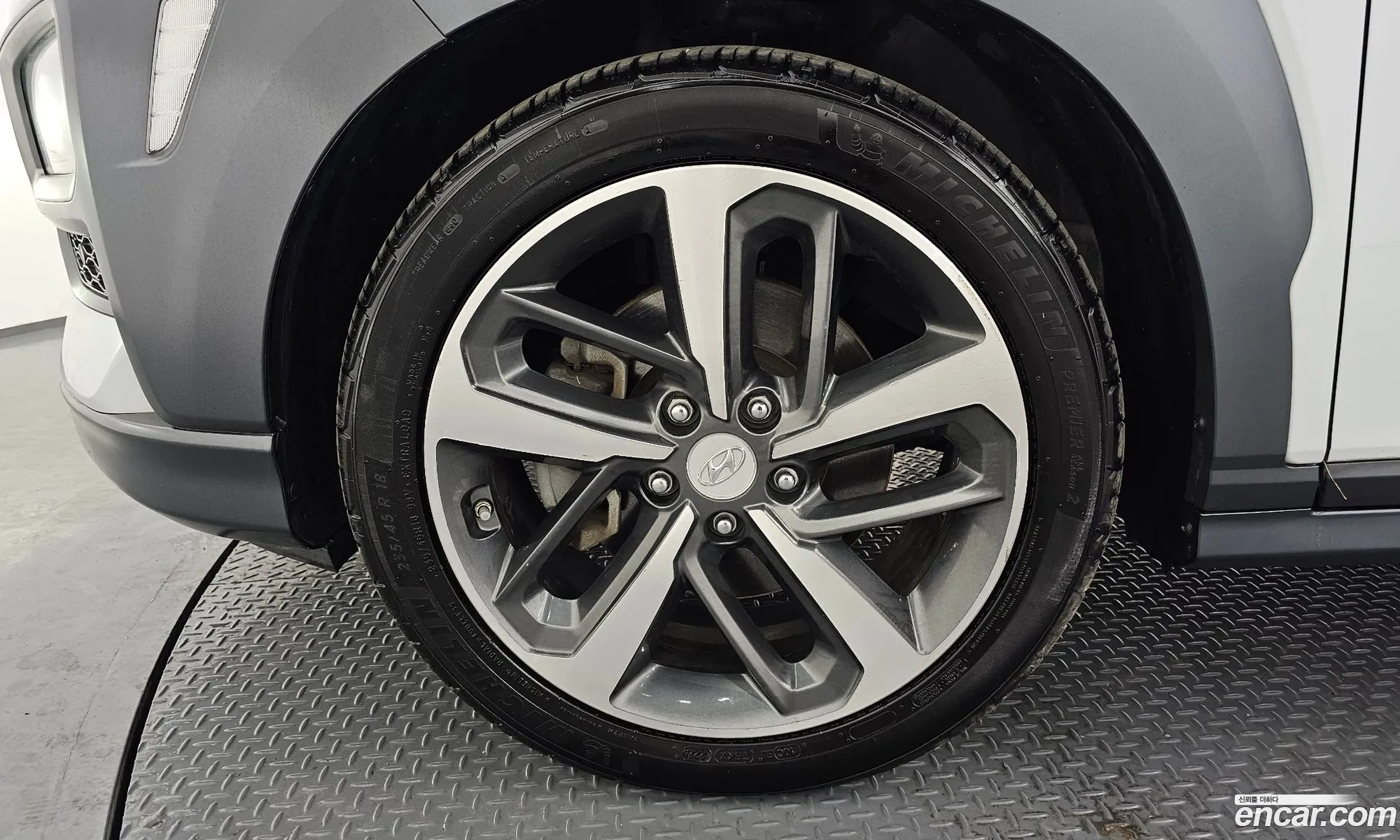 Hyundai Kona 2017 — 18