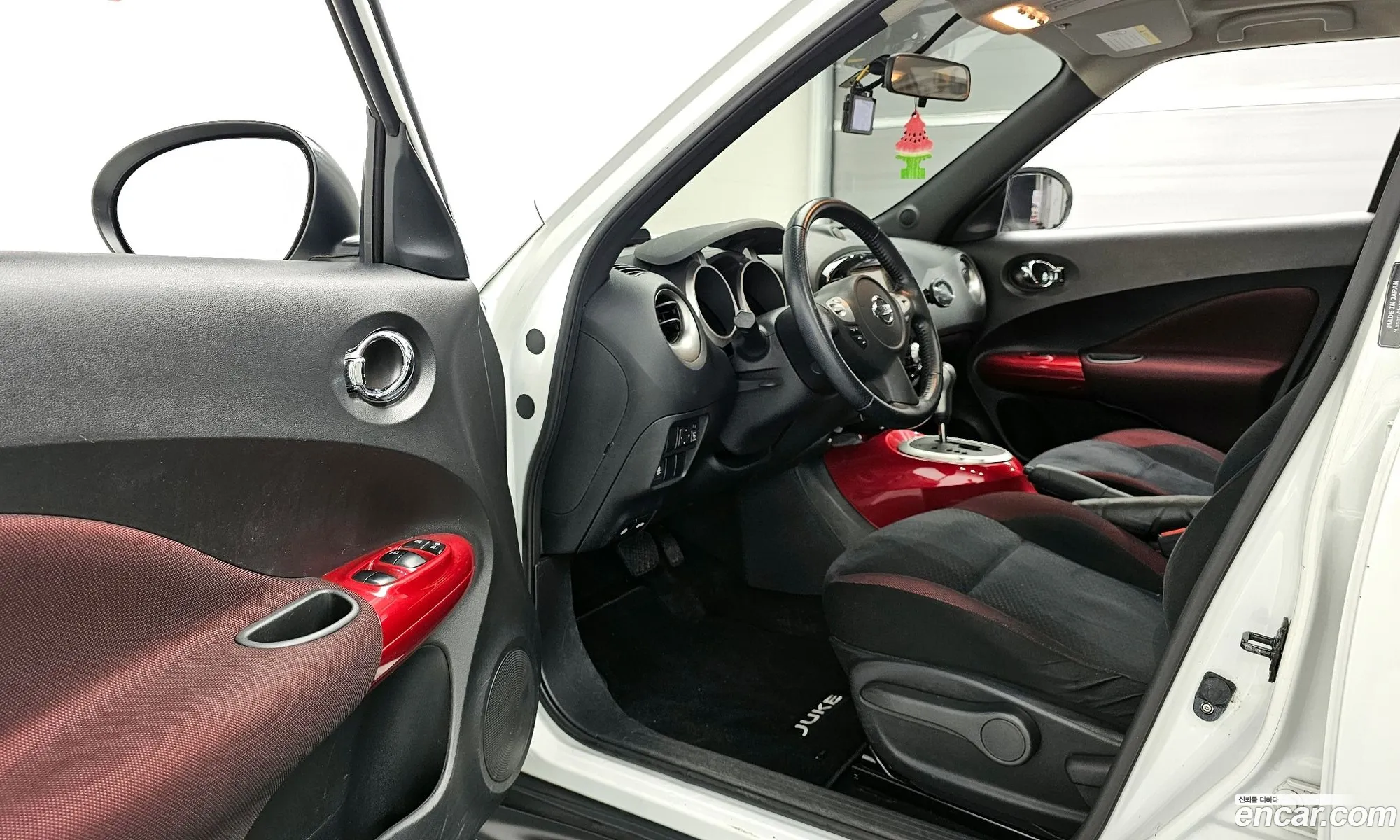 Nissan Juke 2014 — 19