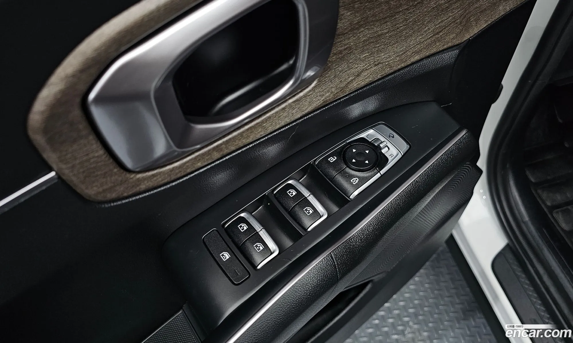 Kia Sorento 2020 KNARF81BGMA042382 — 2