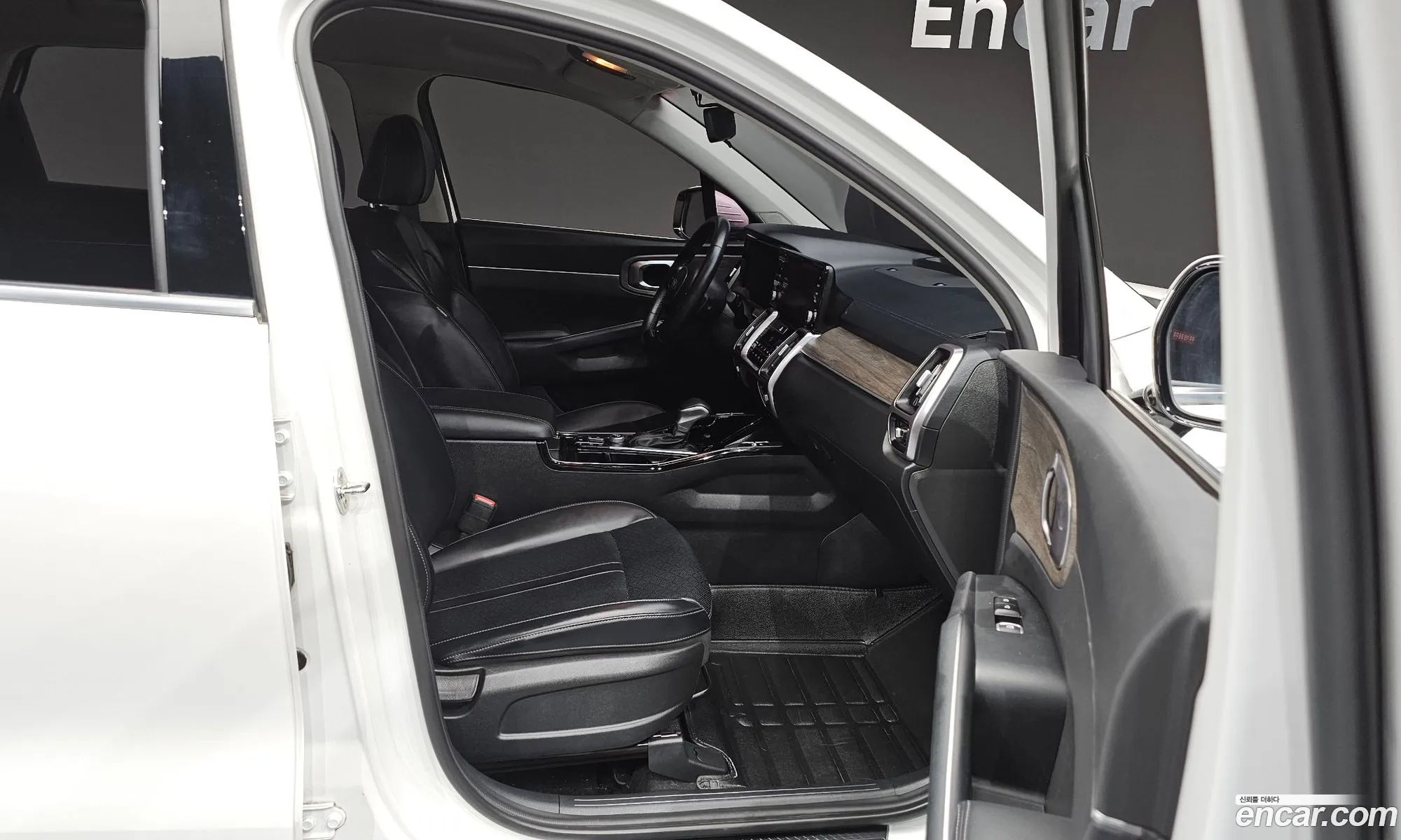 Kia Sorento 2020 KNARF81BGMA042382 — 16