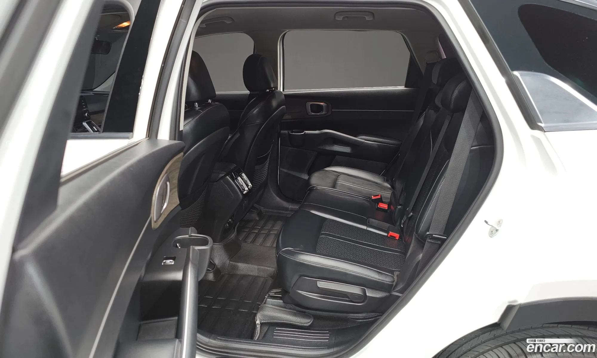Kia Sorento 2020 KNARF81BGMA042382 — 6
