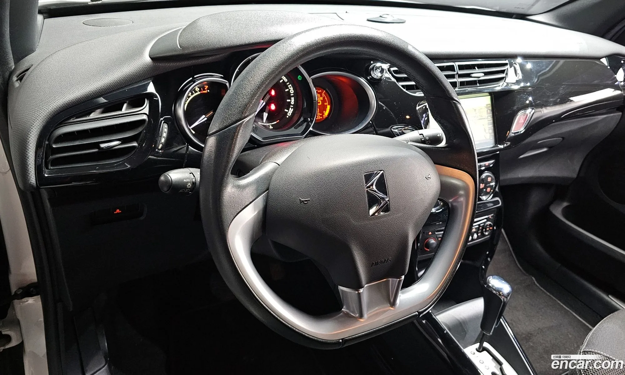 Citroen/DS DS3 2013 VF7SA5FS9DW501201 — 14