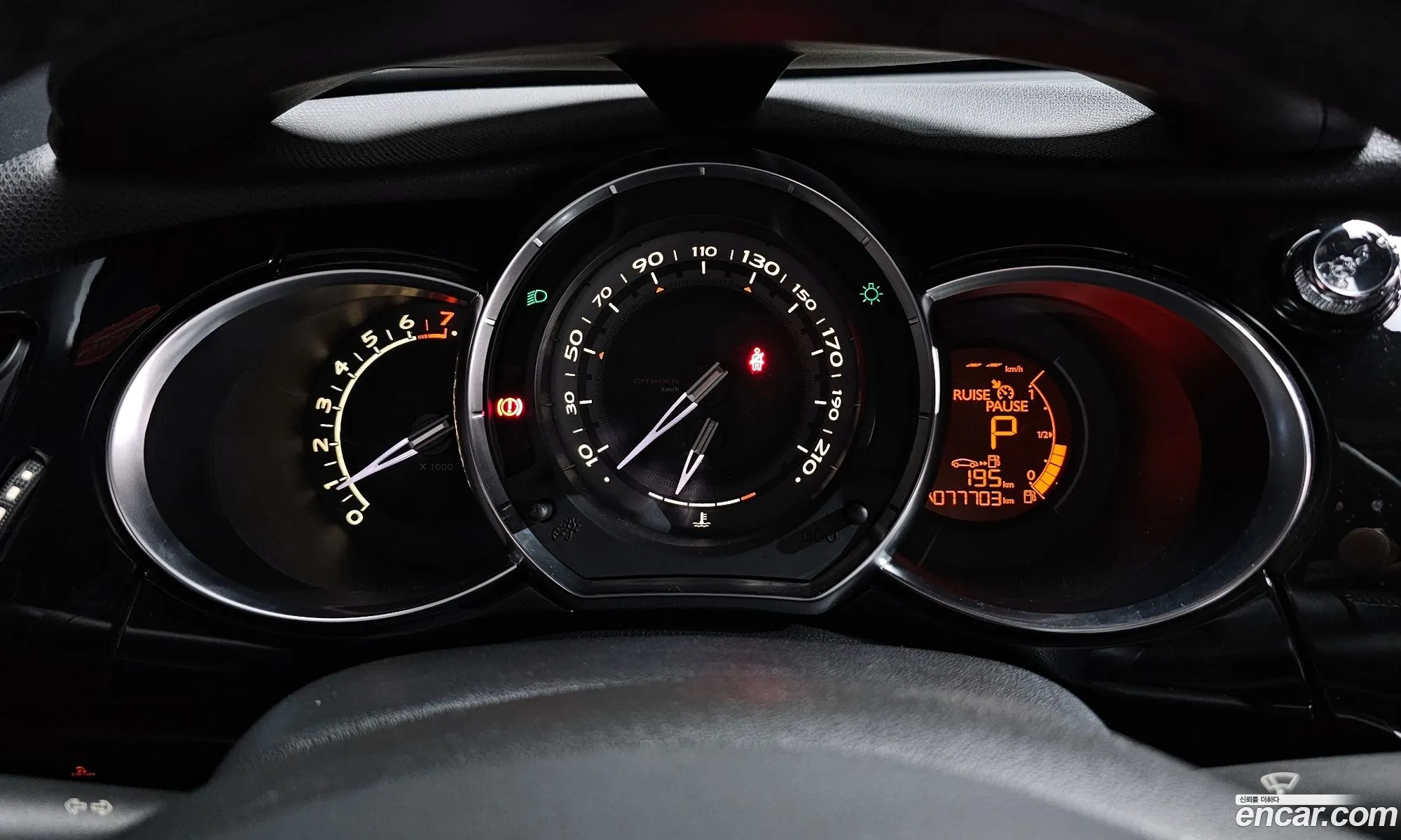Citroen/DS DS3 2013 VF7SA5FS9DW501201 — 9