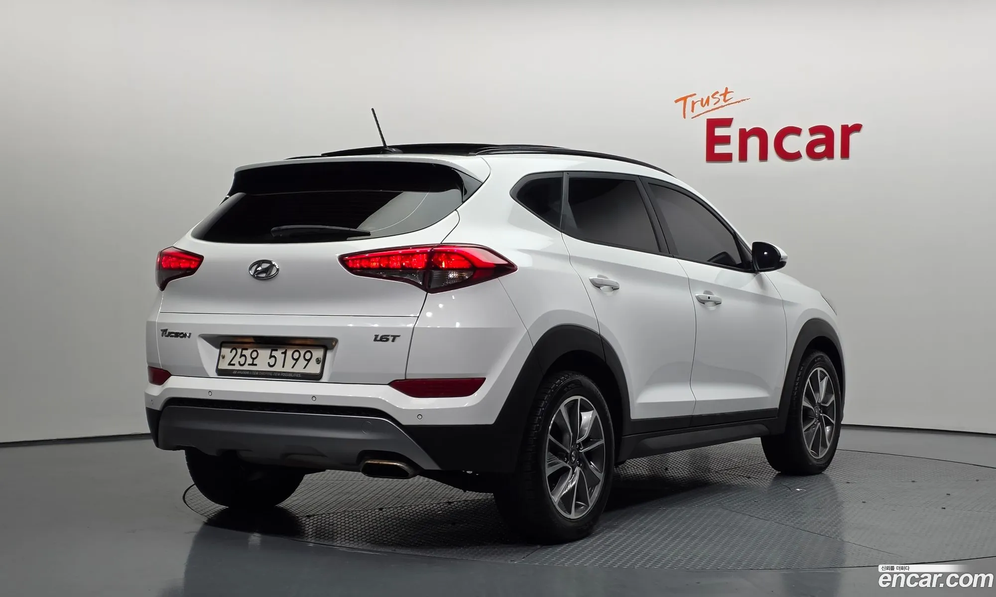 Hyundai Tucson 2017 — 17