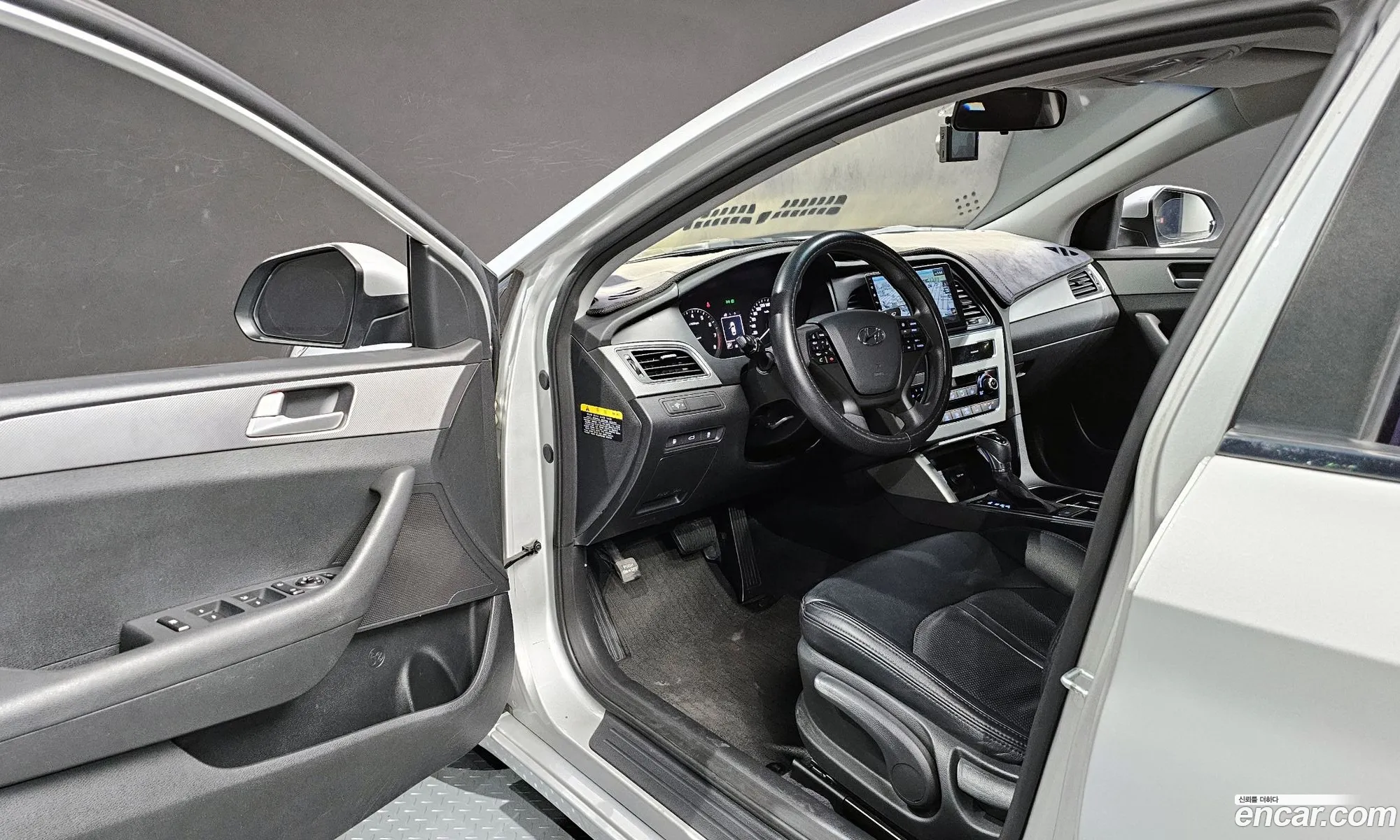 Hyundai LF Sonata 2014 — 10
