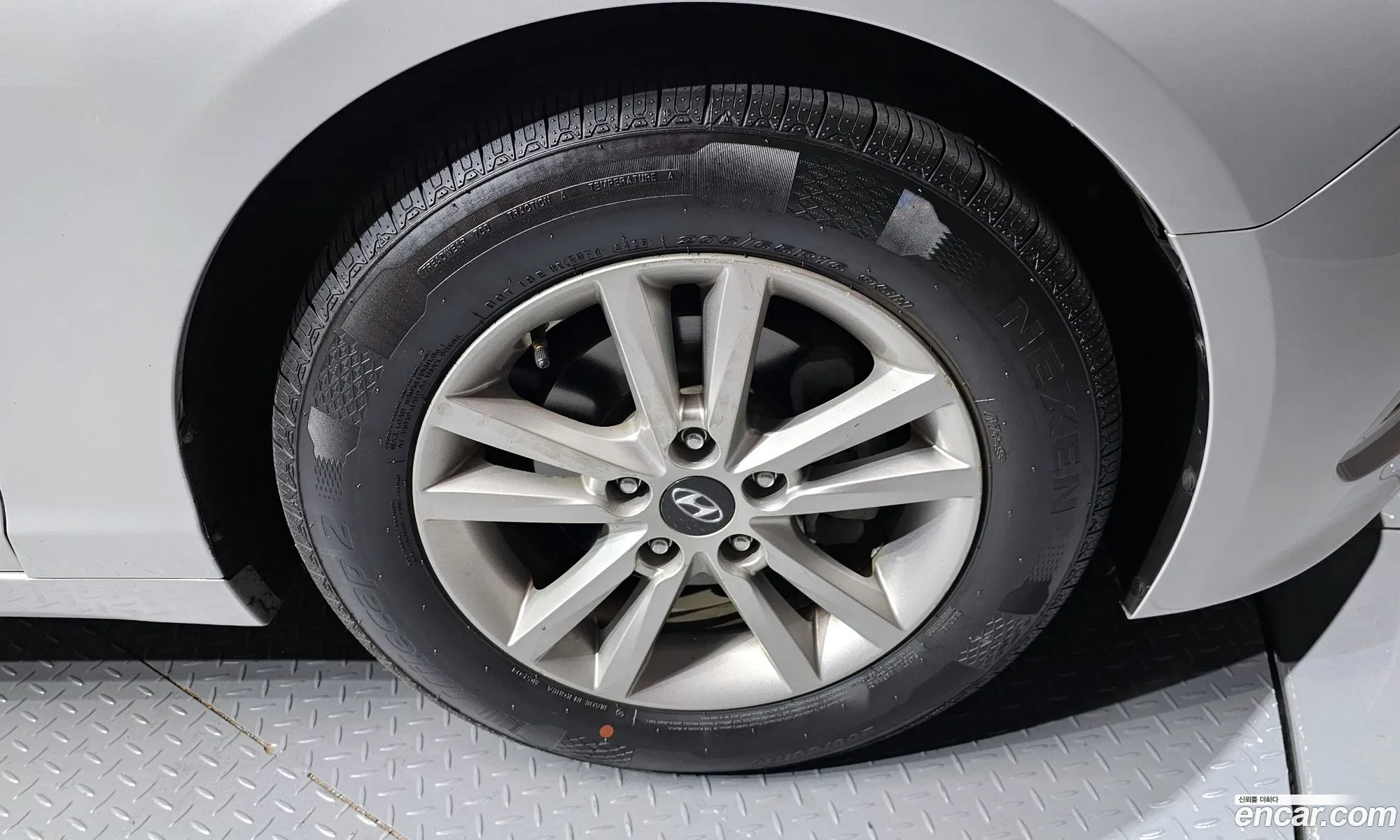 Hyundai LF Sonata 2014 — 19