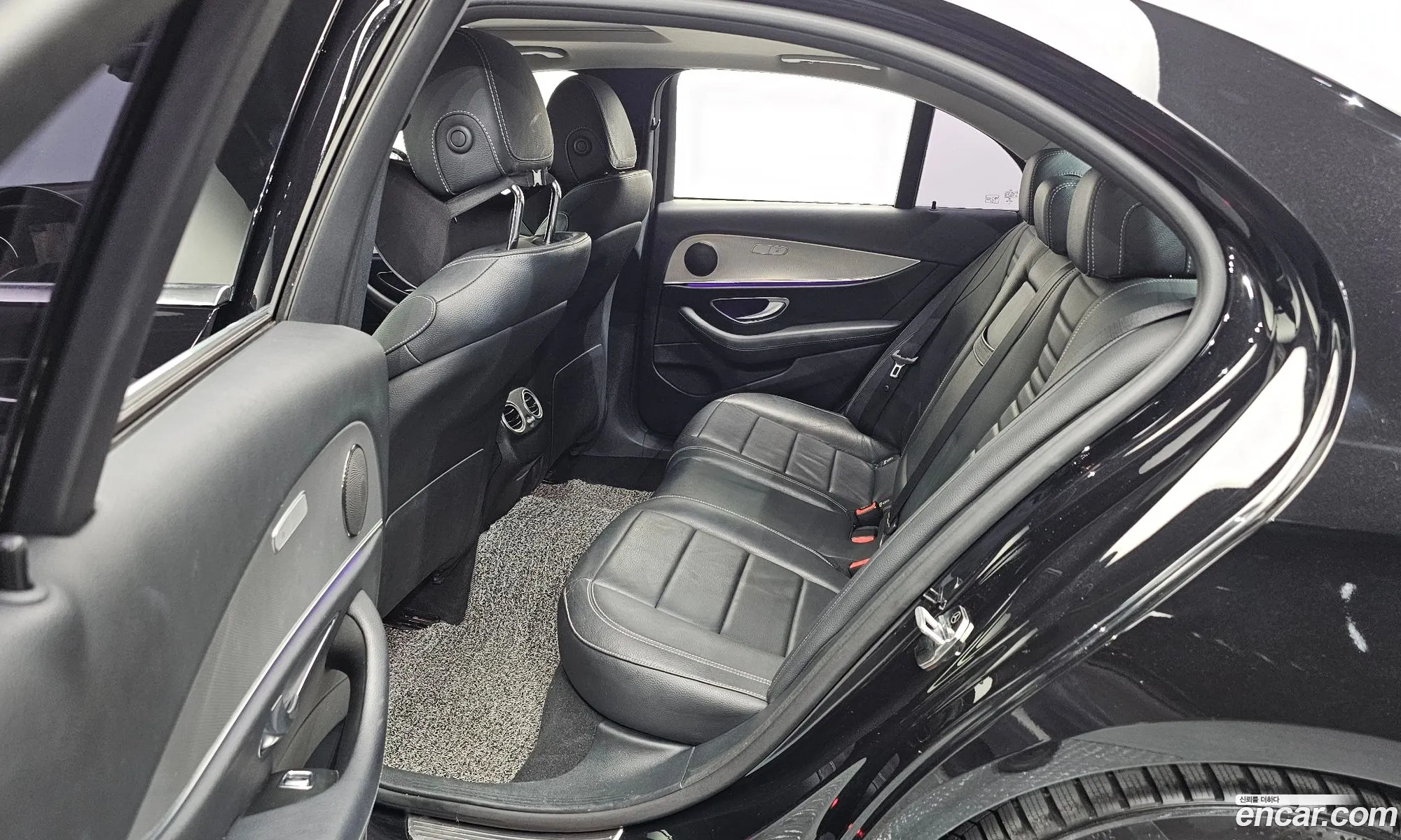 Mercedes-Benz E-Class W213 2017 WDDZF4CB4HA131616 — 10