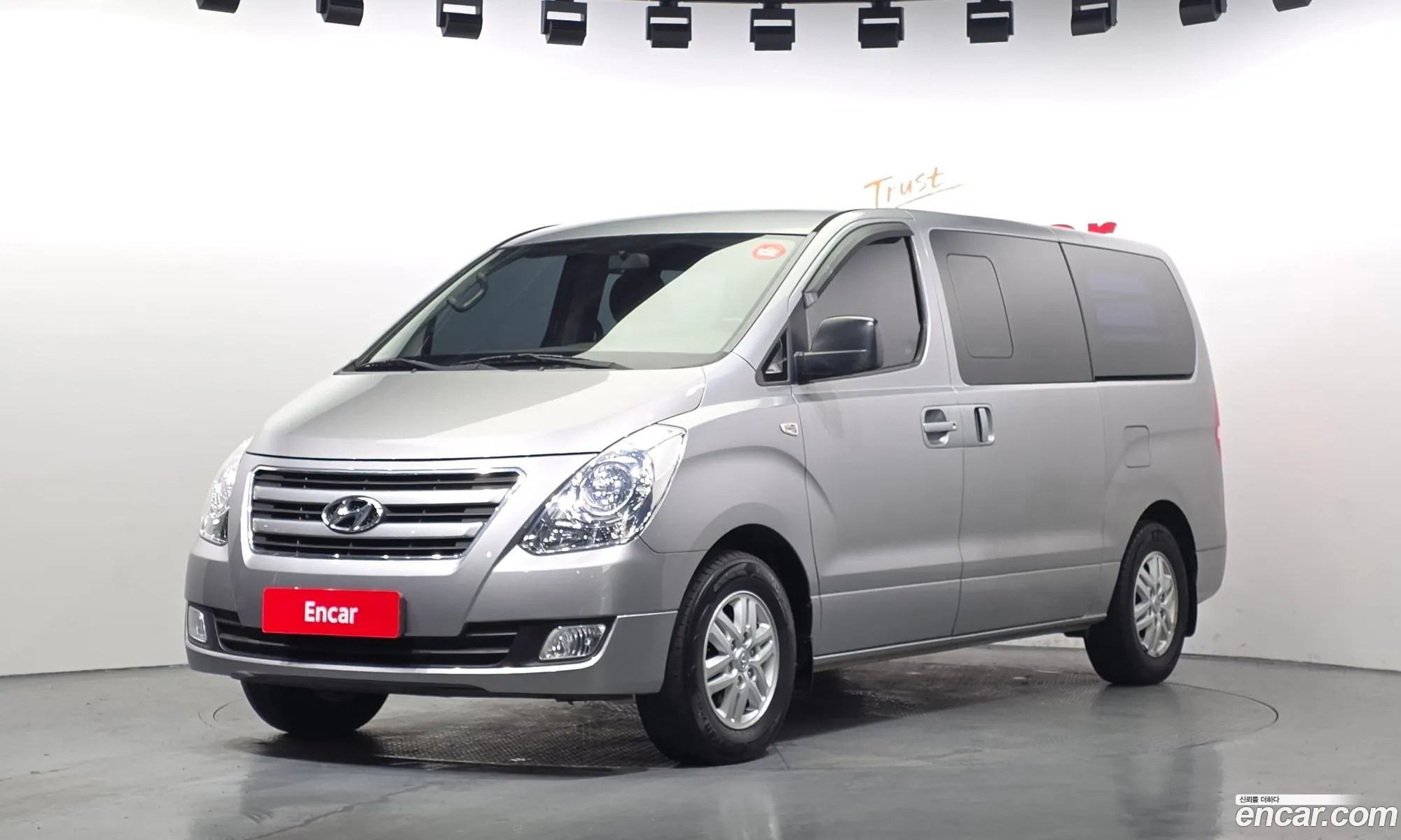 Hyundai Grand Starex 2017 — 14