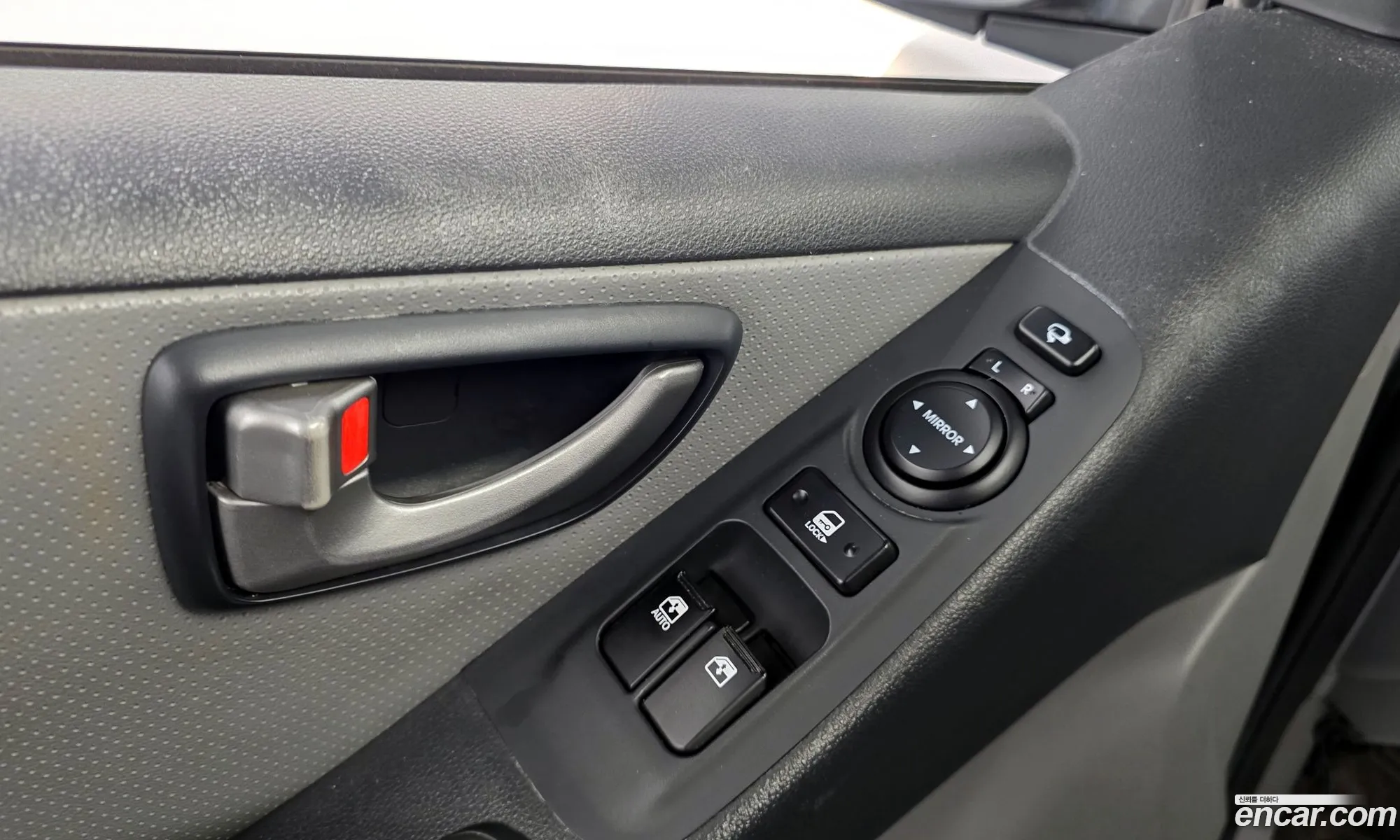 Hyundai Grand Starex 2017 — 10