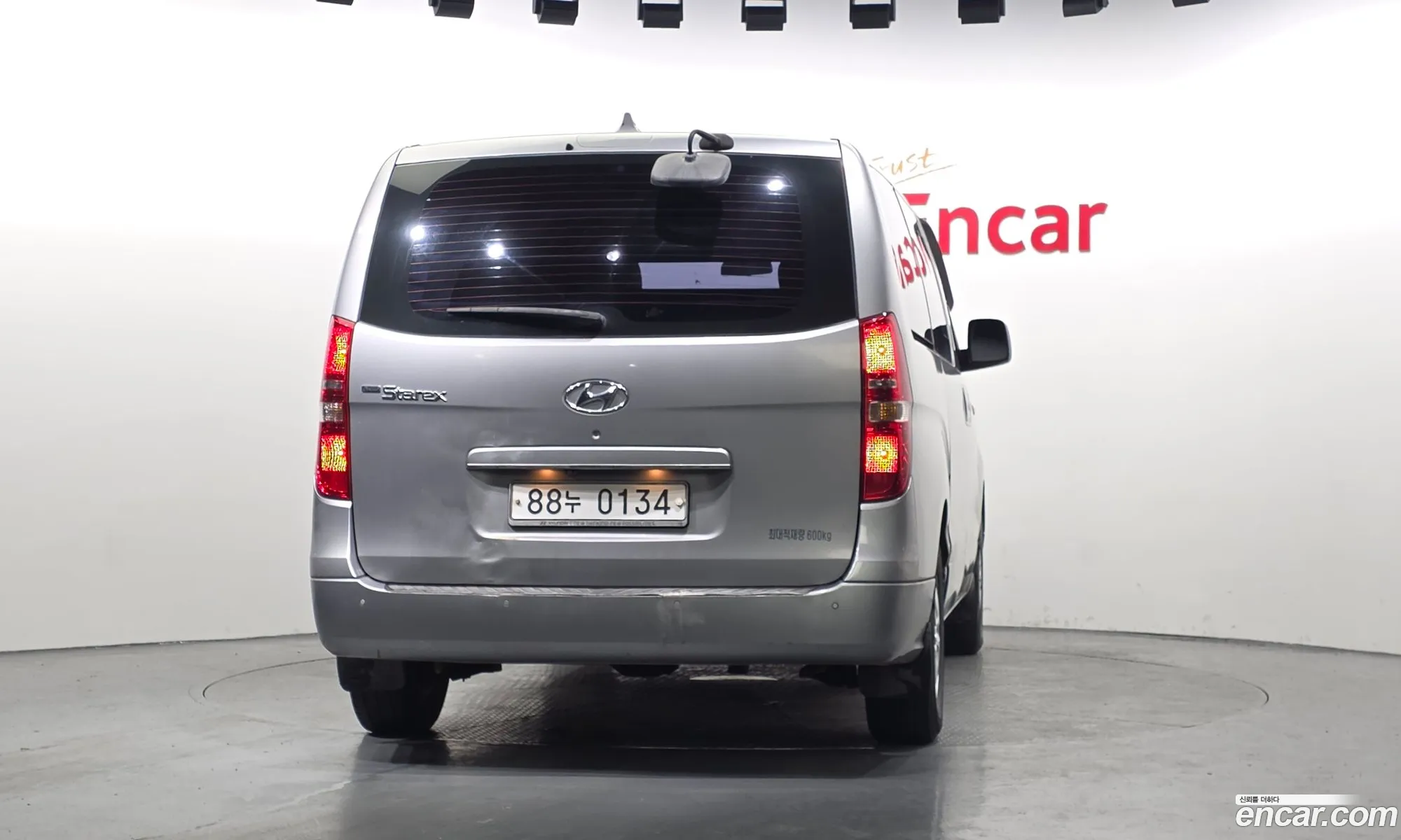 Hyundai Grand Starex 2017 — 19
