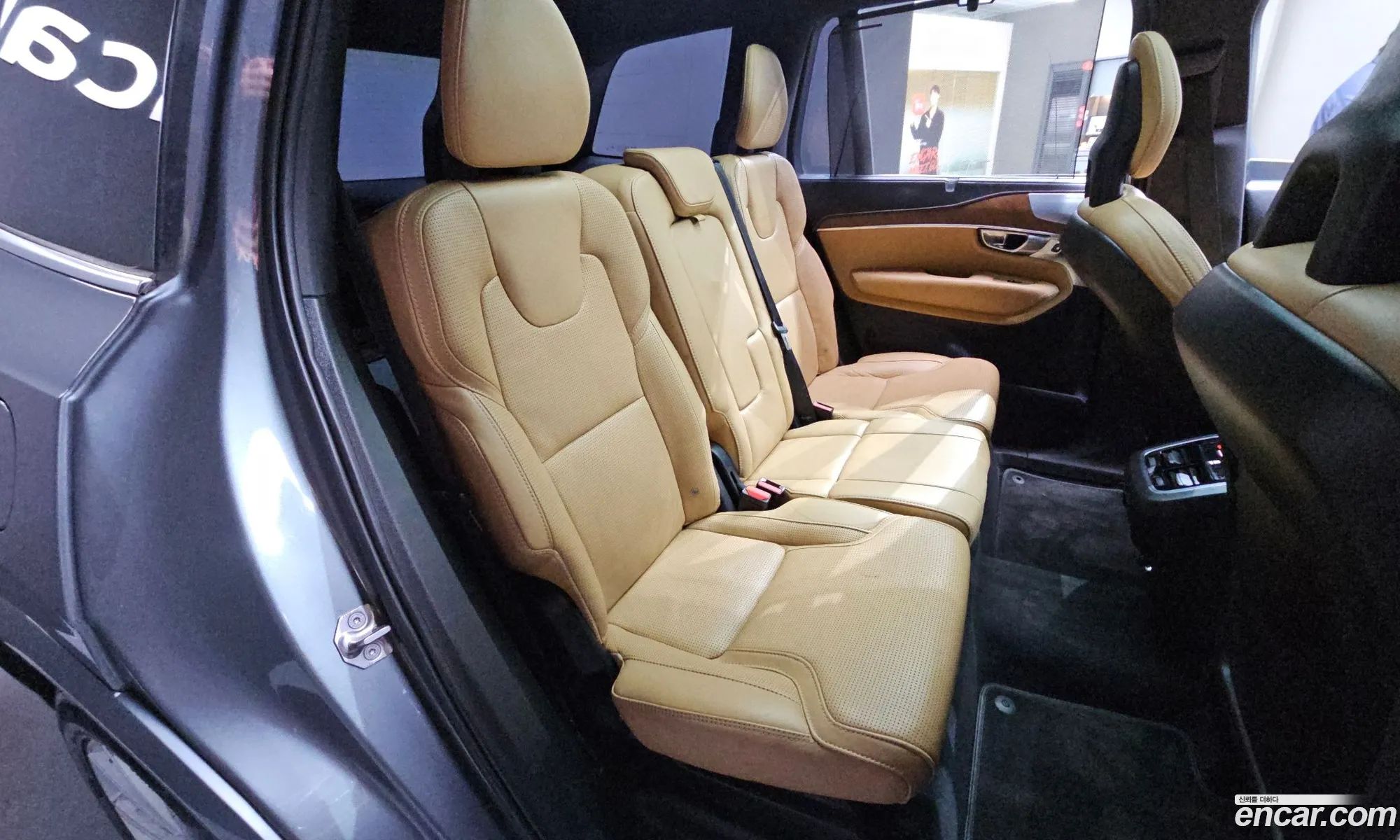 Volvo XC90 2017 YV1LF68BCH1178531 — 16
