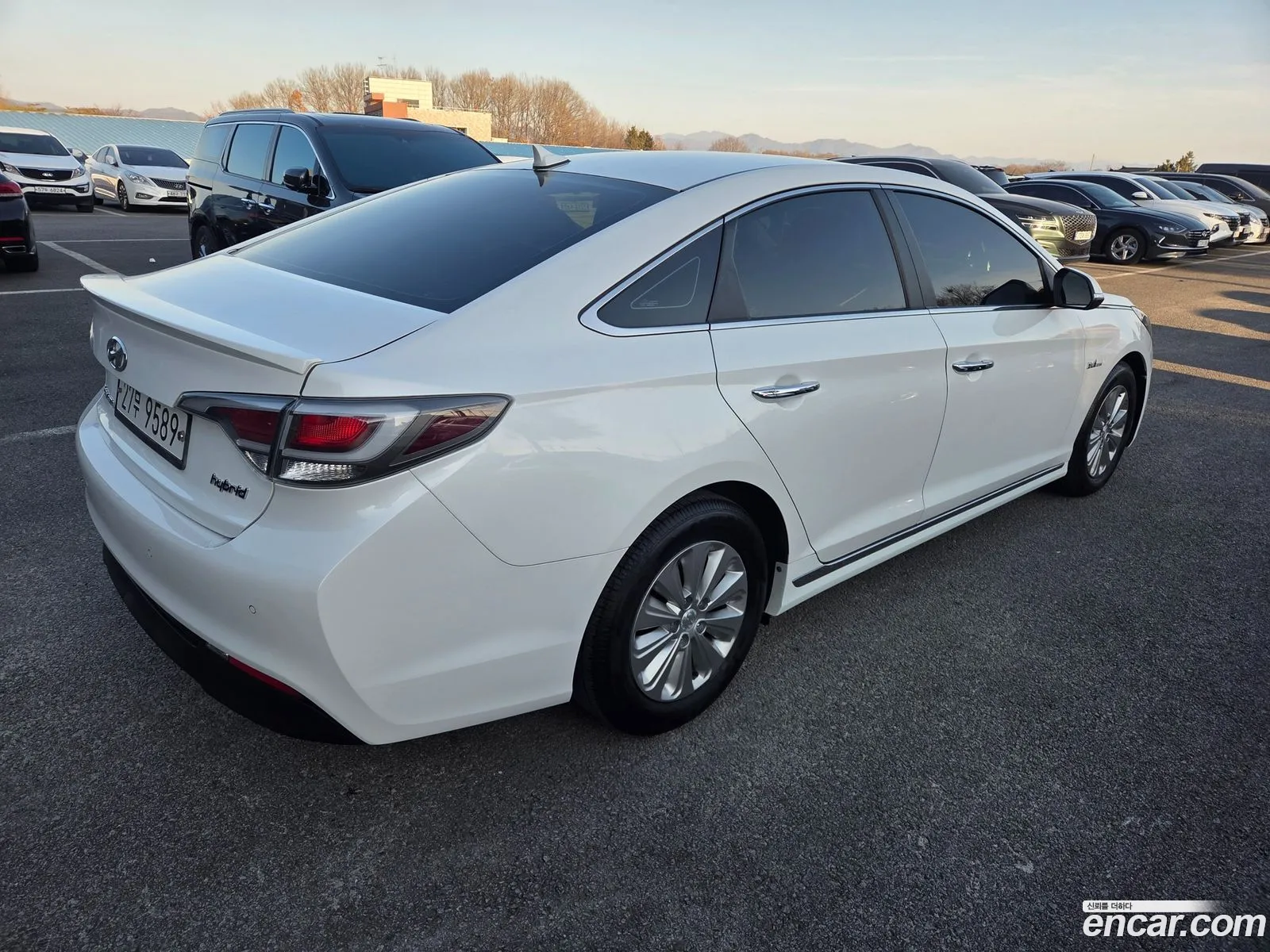 Hyundai LF Sonata Hybrid 2015 — 3