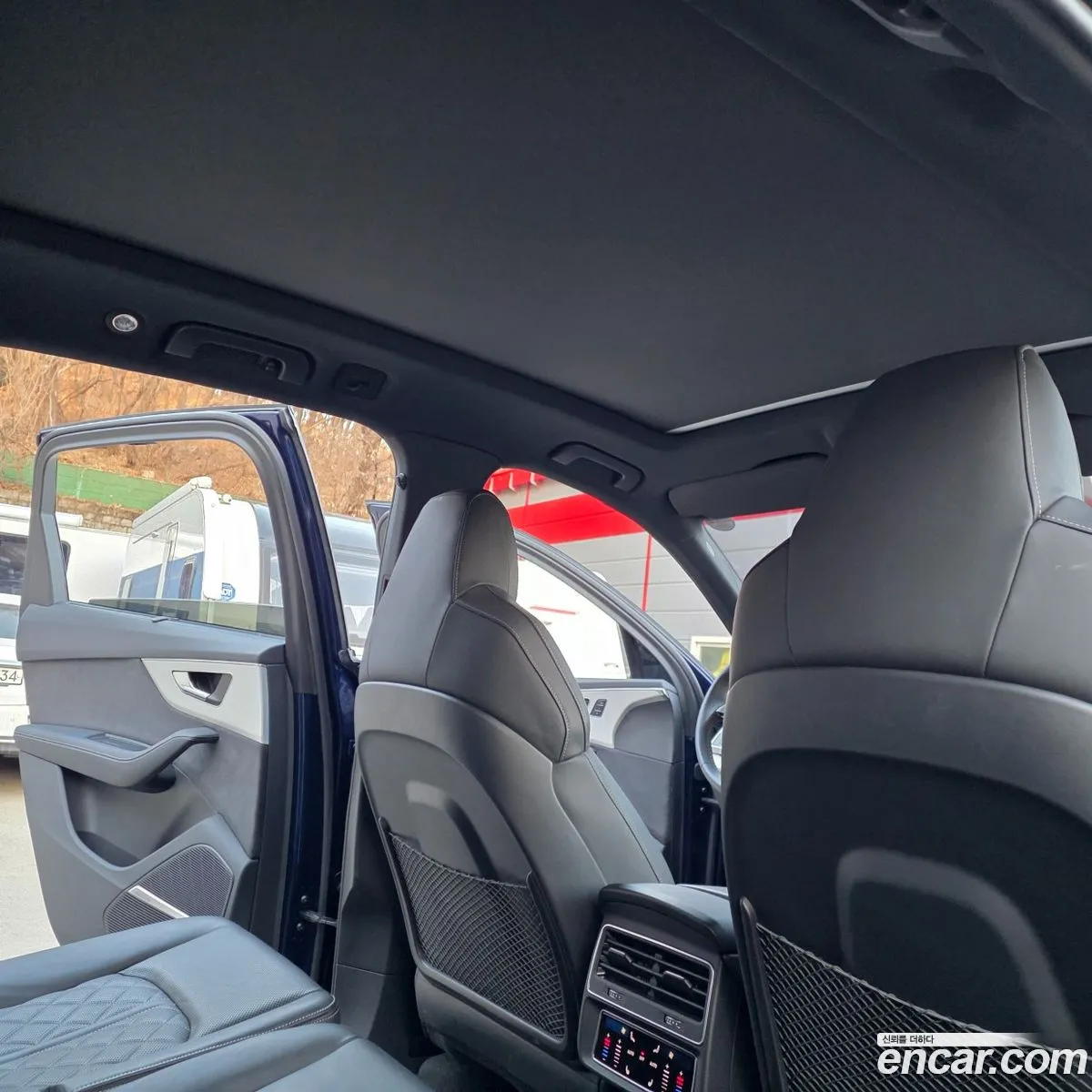Audi Q7 2023 — 13