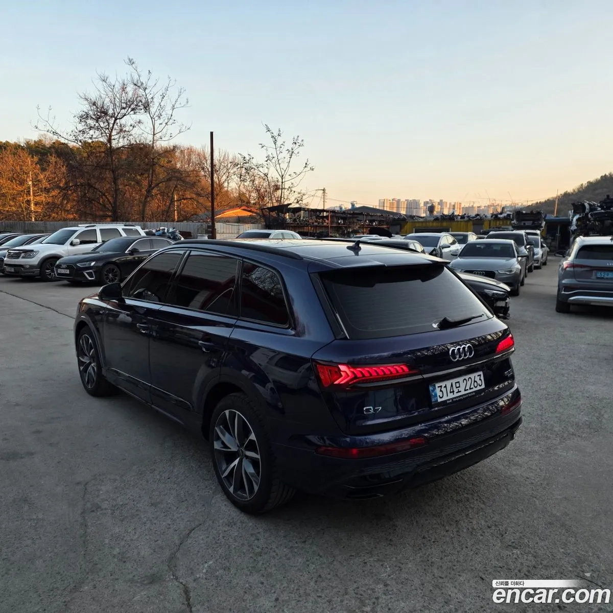 Audi Q7 2023 — 20