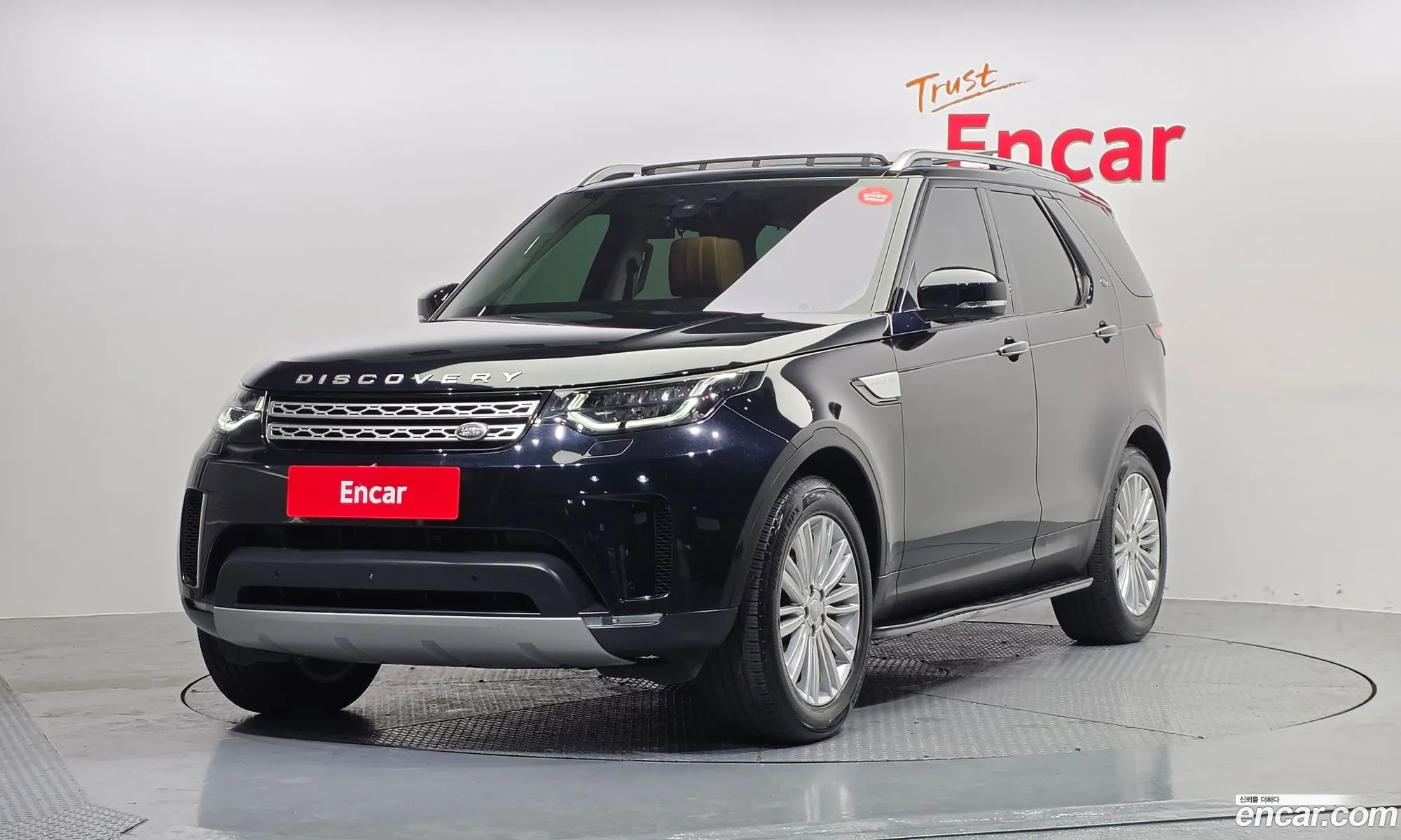 Land Rover Discovery 5 2018 SALRA2BK6JA059668 — 4
