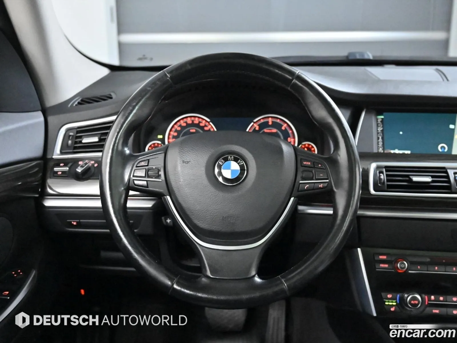 BMW 5 Series GT 2015 — 11