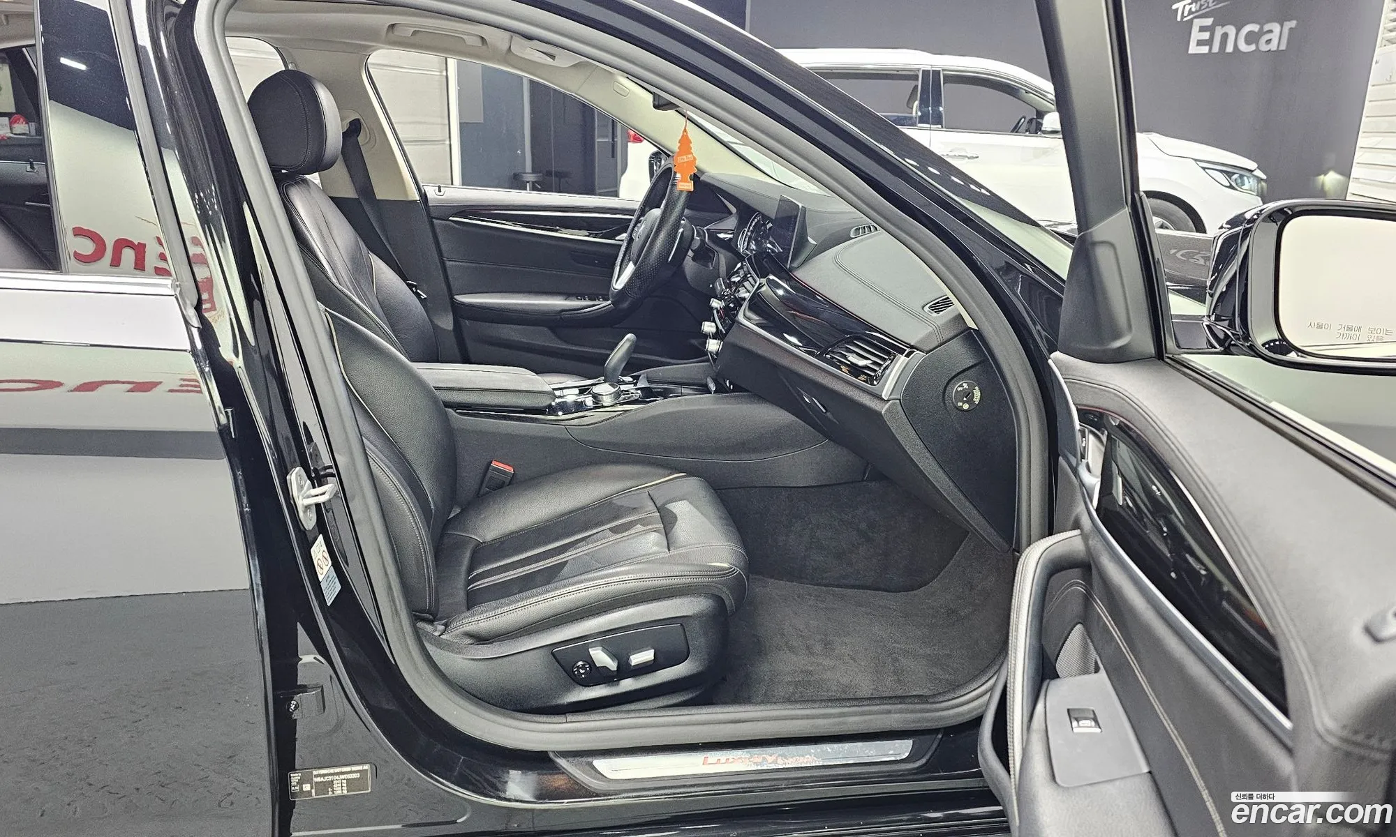 BMW 5 Series 2018 — 16