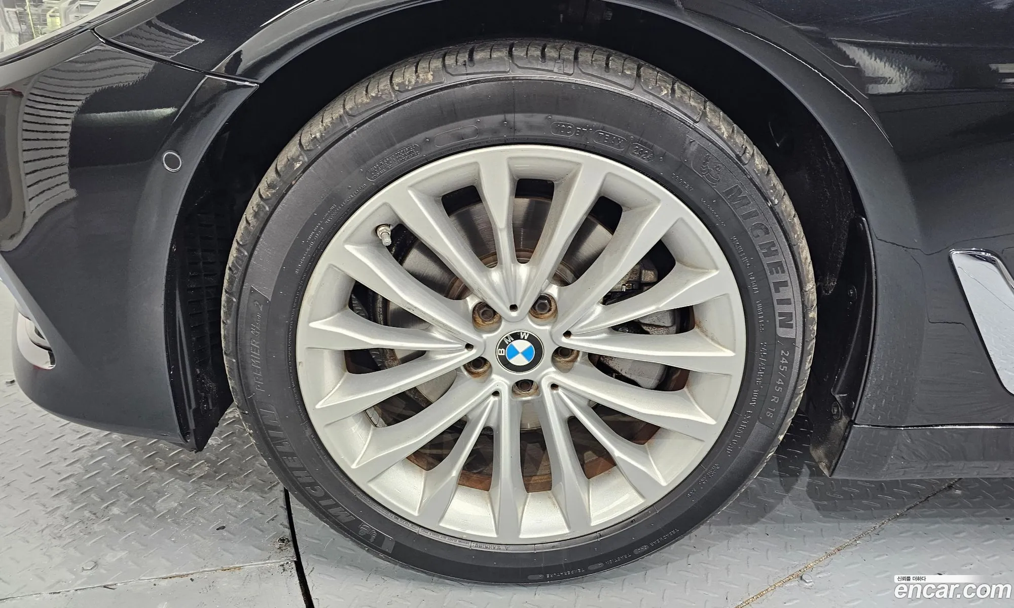 BMW 5 Series 2018 — 13