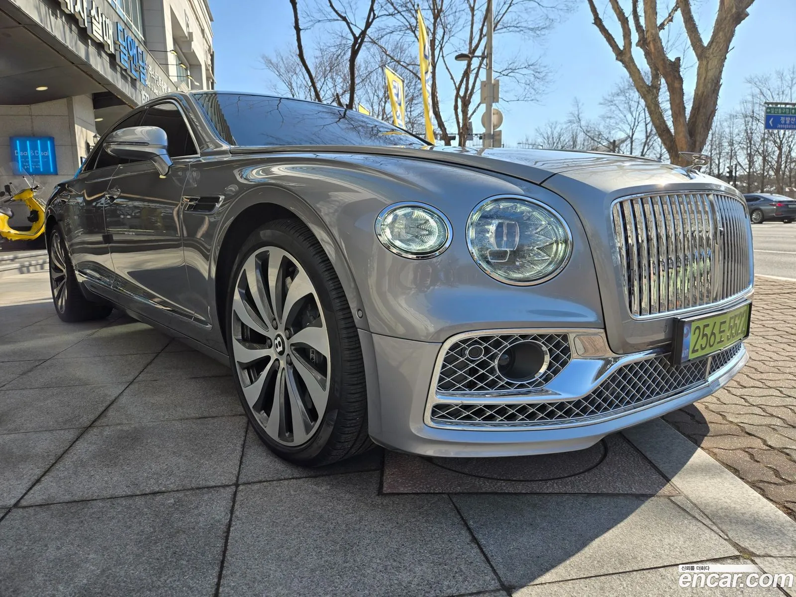 Bentley Flying Spur 2022 — 18